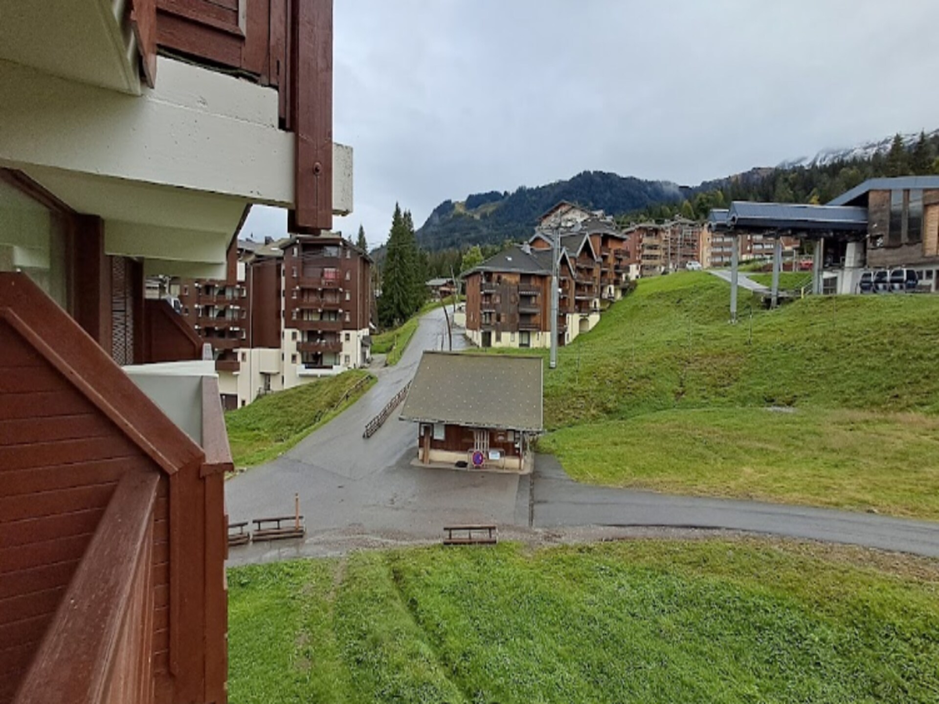 Gerenoveerd appartement aan de piste in Isola met ruim balkon - foto 16