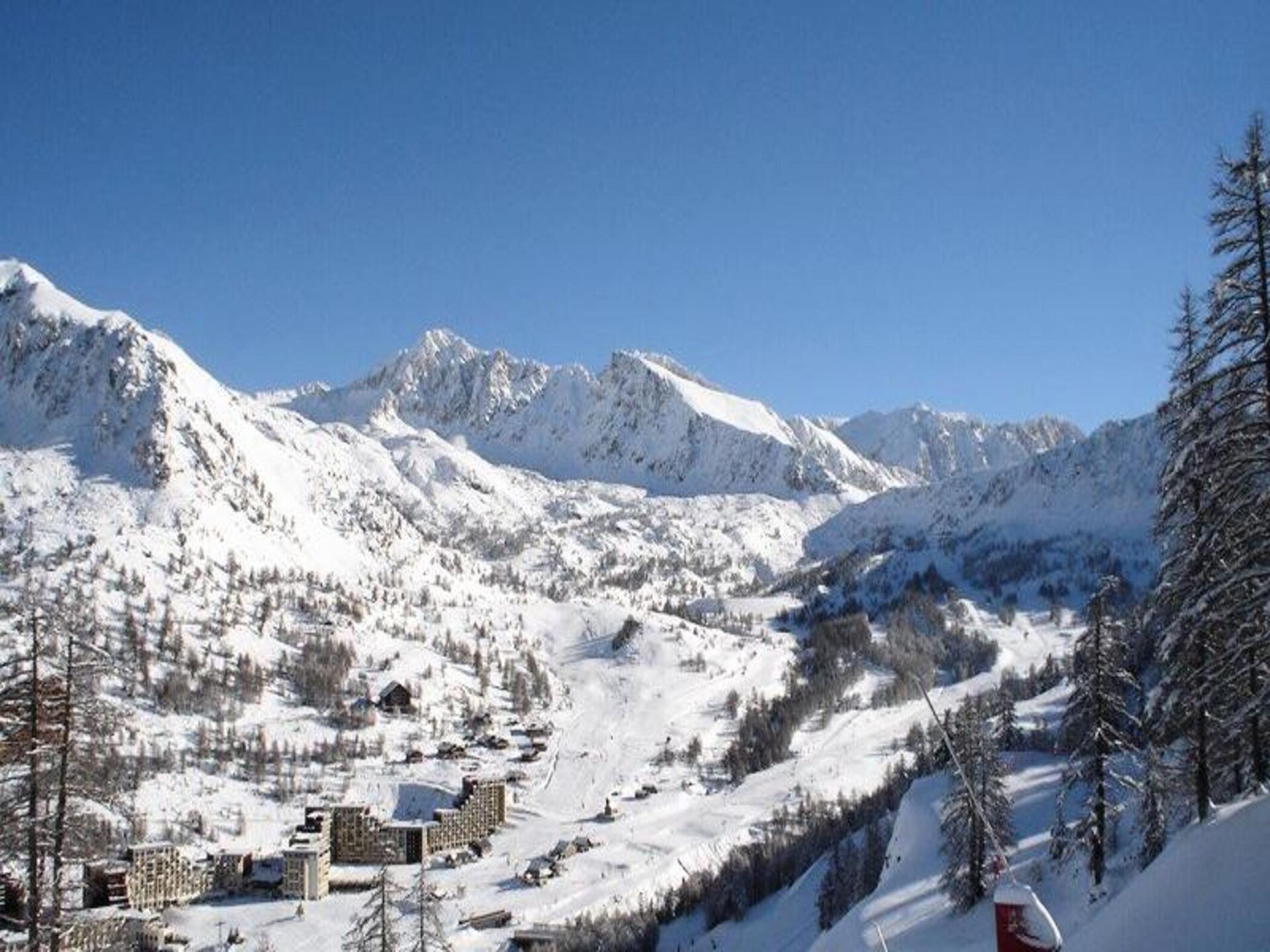 Gerenoveerd appartement aan de piste in Isola met ruim balkon - foto 21