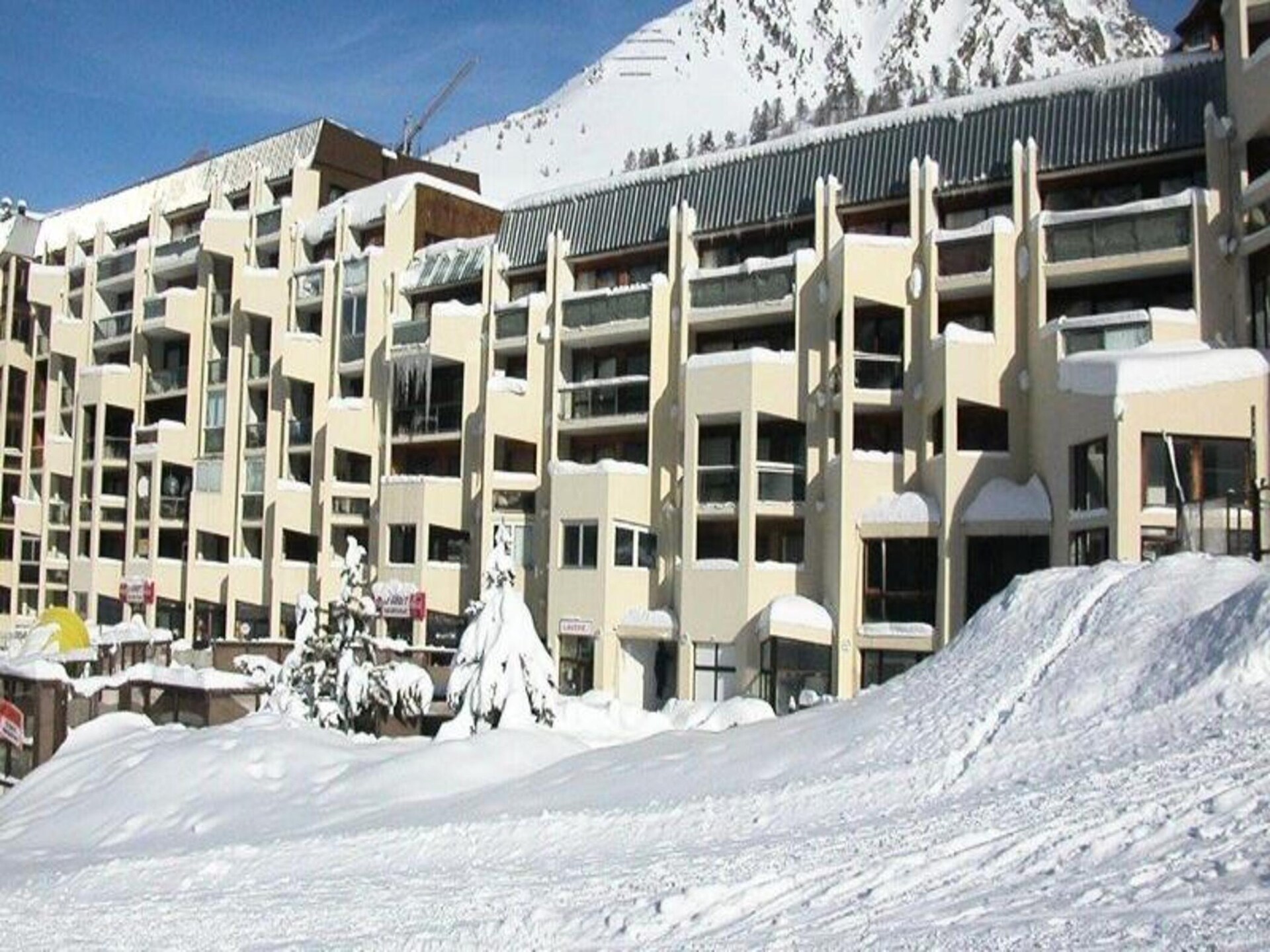 Gerenoveerd appartement aan de piste in Isola met ruim balkon - foto 23