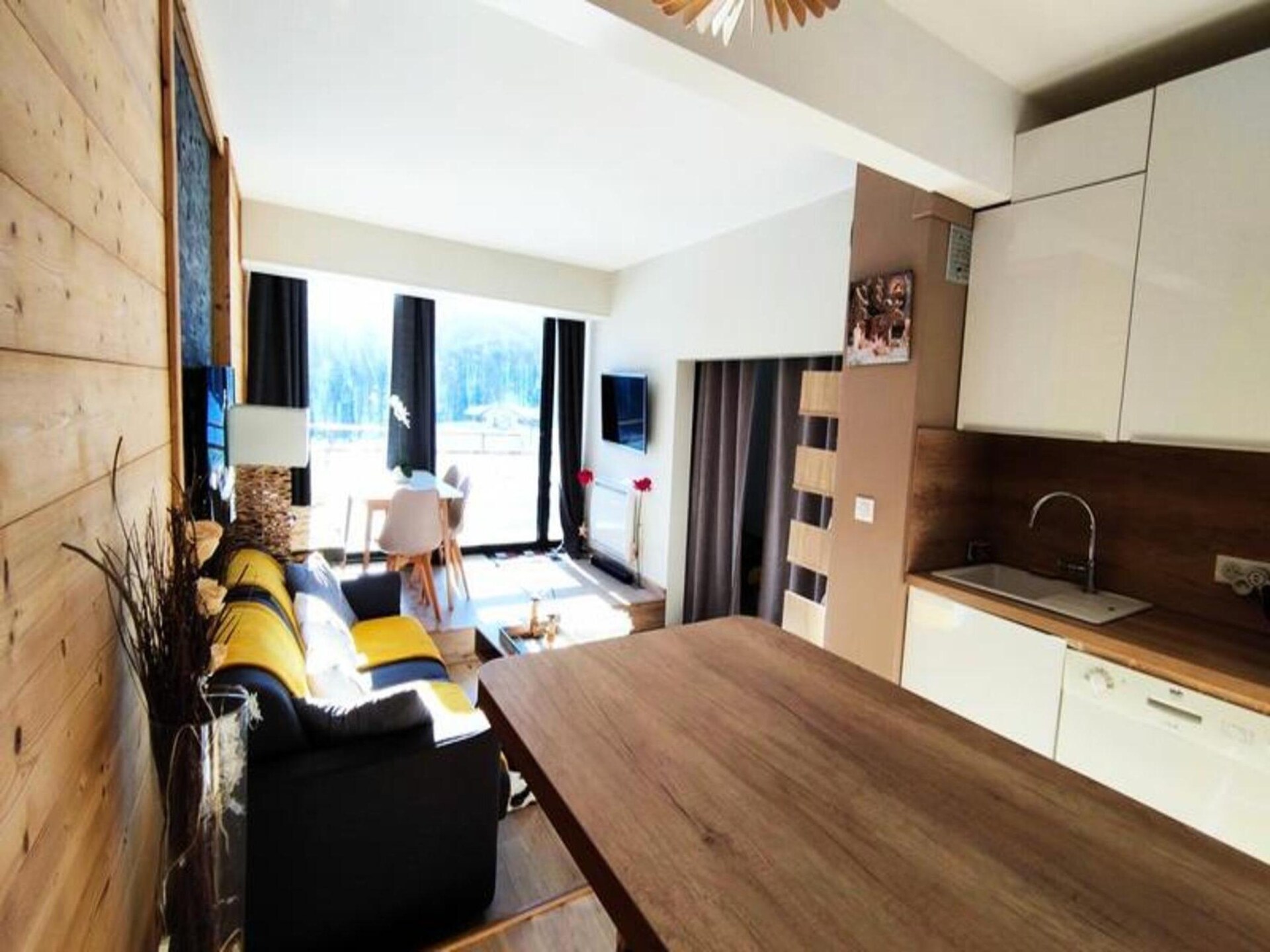 Gerenoveerd appartement aan de piste in Isola met ruim balkon - foto 10