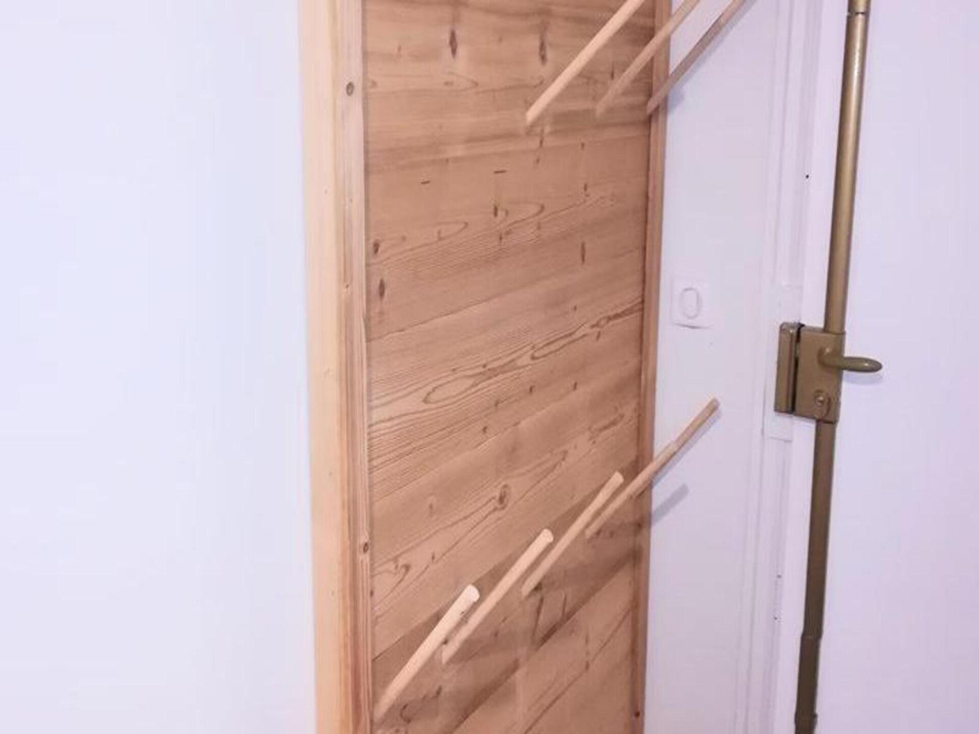 Gerenoveerd appartement aan de piste in Isola met ruim balkon - foto 2