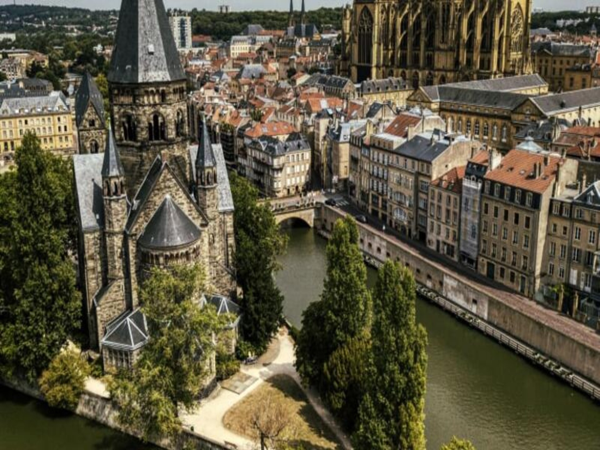 Au Fil De L'eau: Romantisch appartement met uitzicht op de Tempel Neuf in Metz - foto 26
