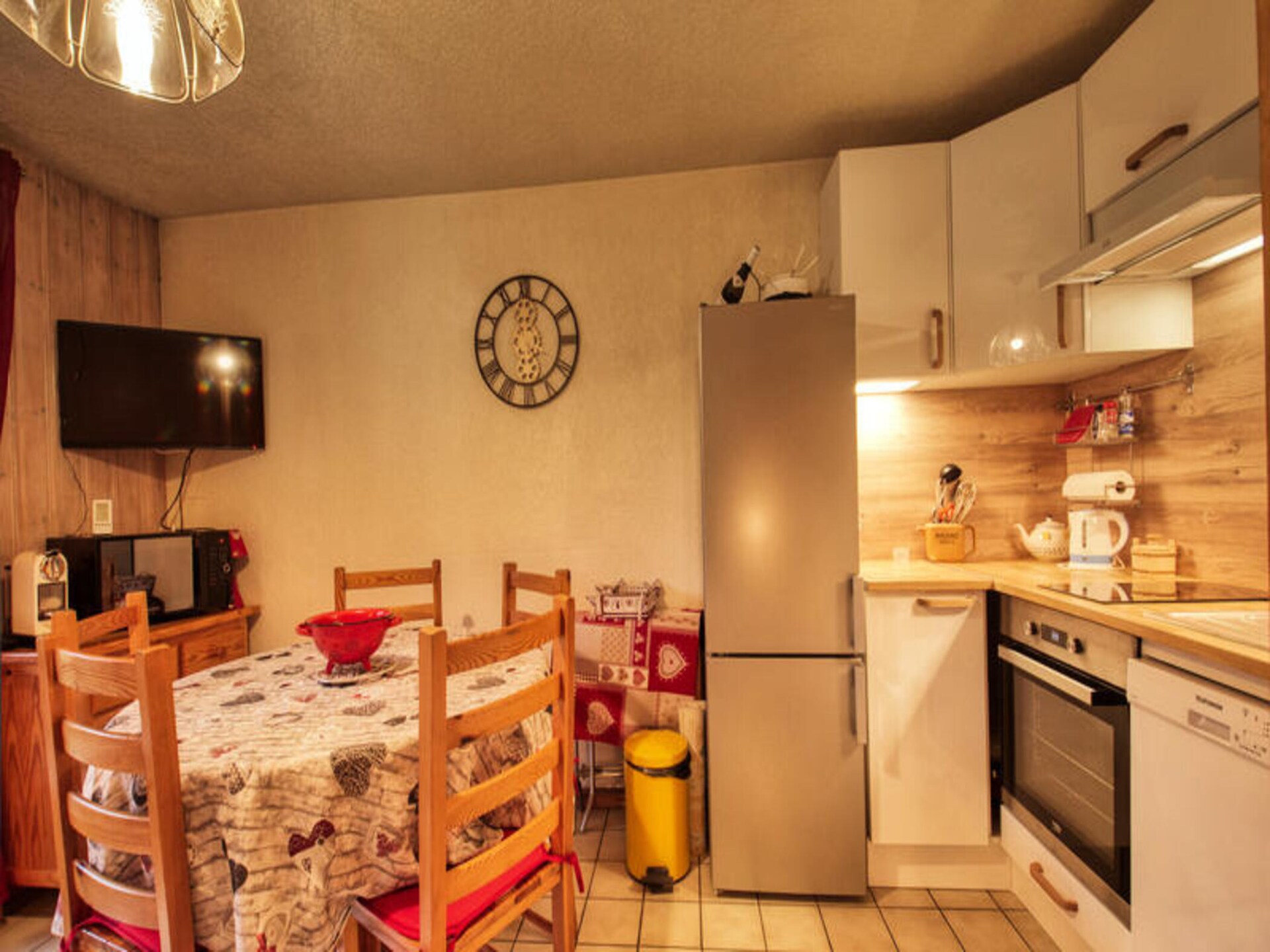 Knus appartement op de 1e verdieping in het hart van Morillon, vlakbij de skilift - foto 3