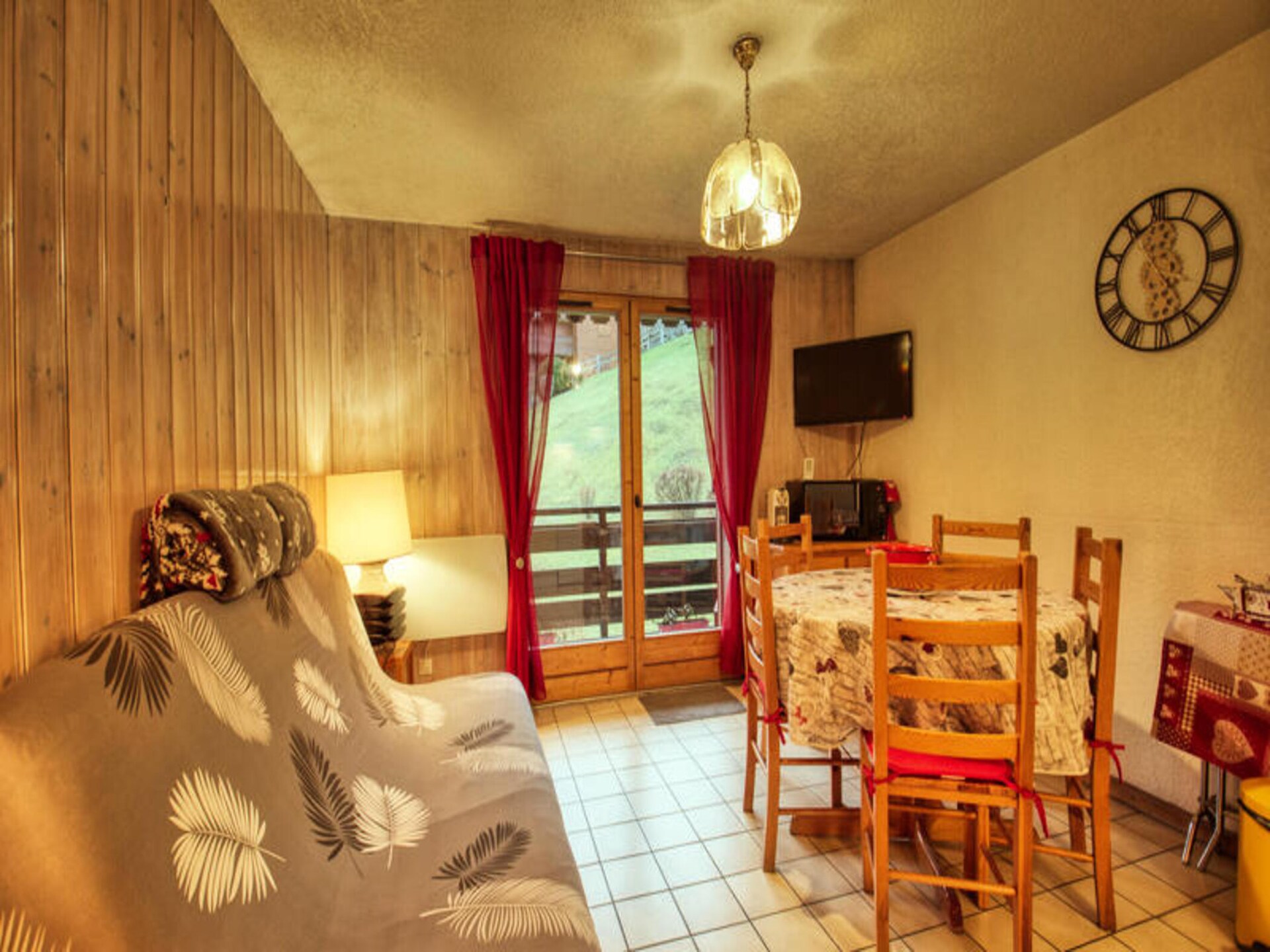 Knus appartement op de 1e verdieping in het hart van Morillon, vlakbij de skilift - foto 1