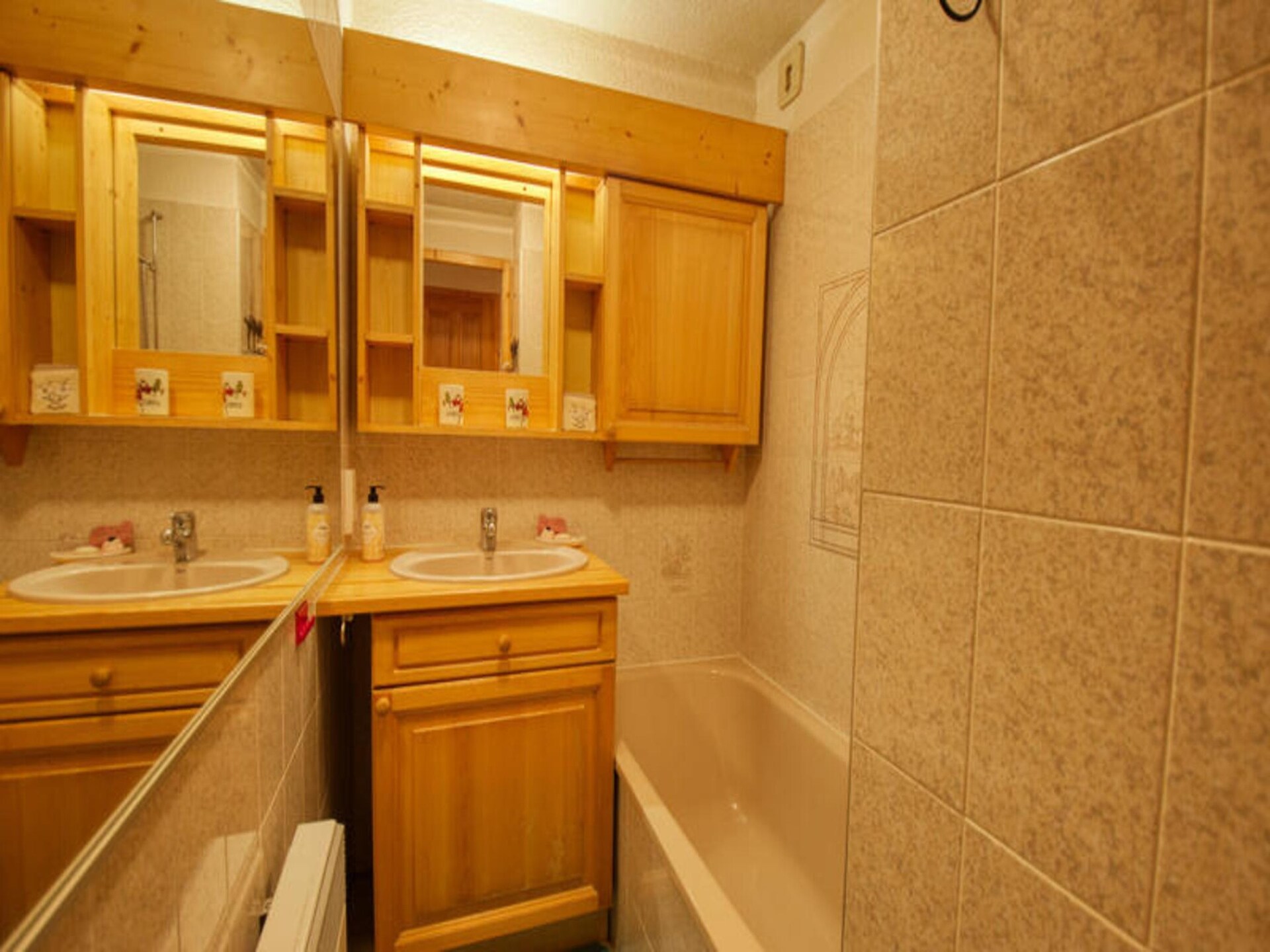 Knus appartement op de 1e verdieping in het hart van Morillon, vlakbij de skilift - foto 11