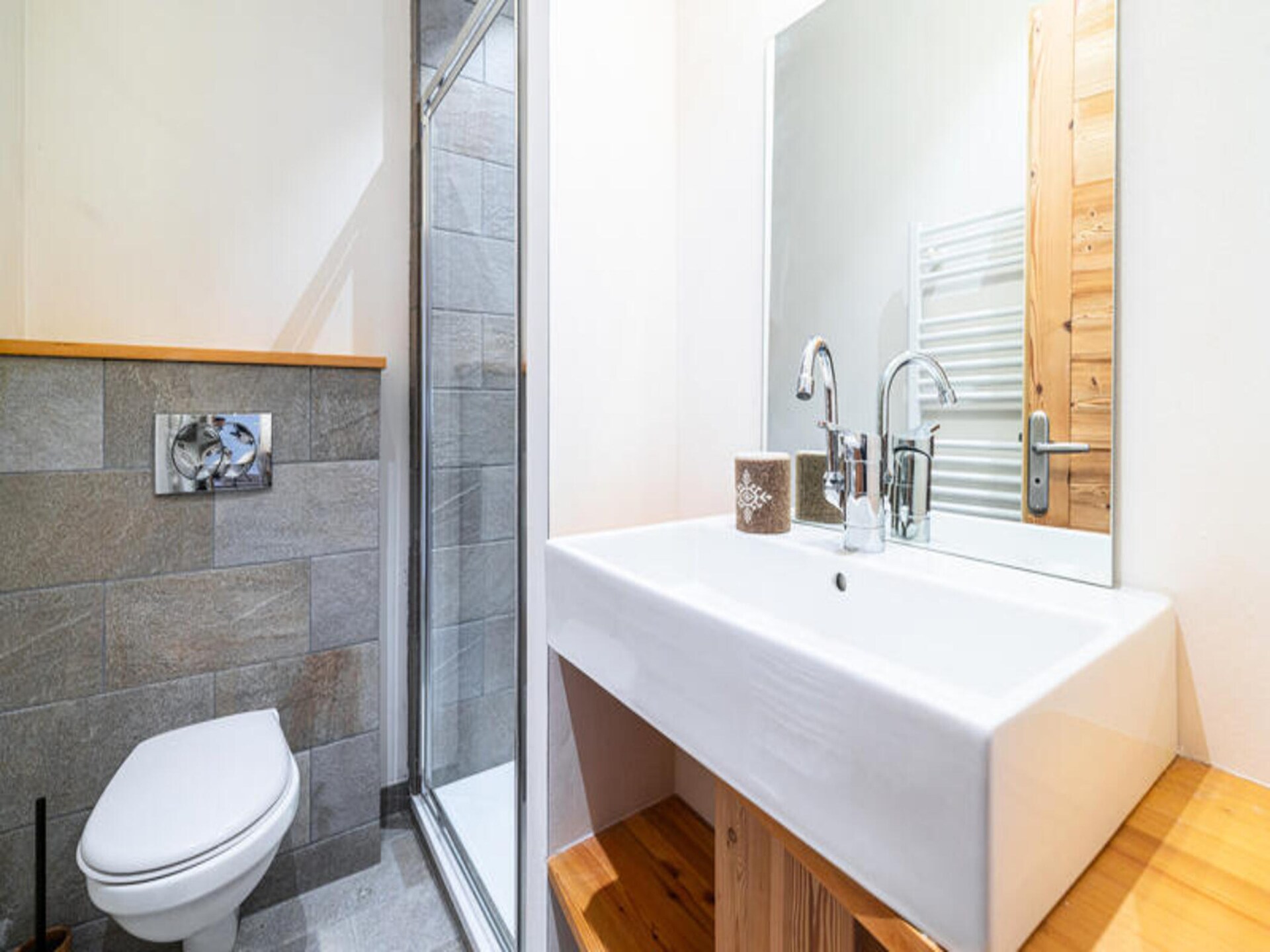Gerenoveerd 4-persoons appartement in het hart van Le Monêtier-les-Bains - foto 12