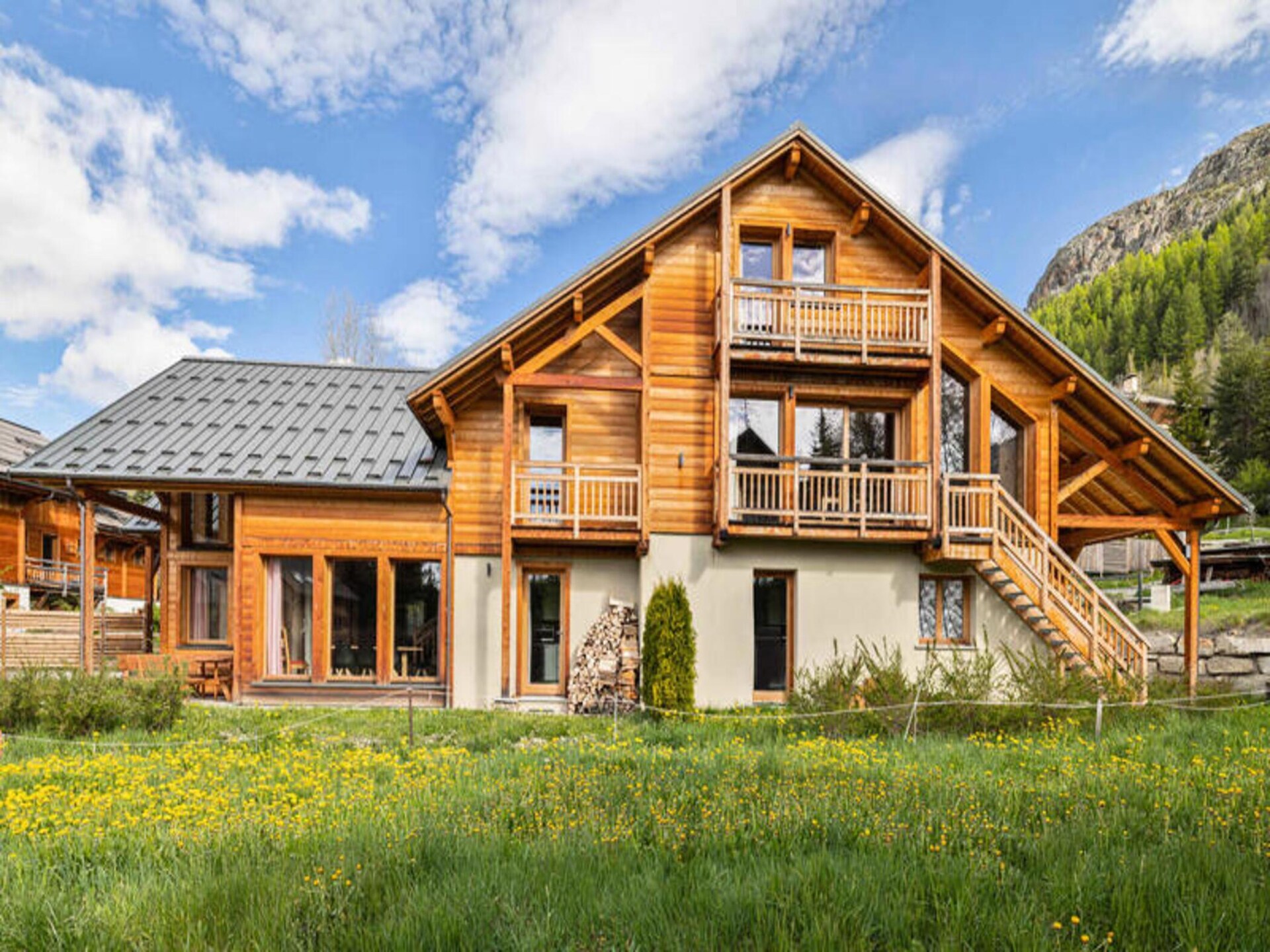 Ruim chalet voor 9 in Le Monêtier-les-Bains met tuin en bergzicht - foto 36