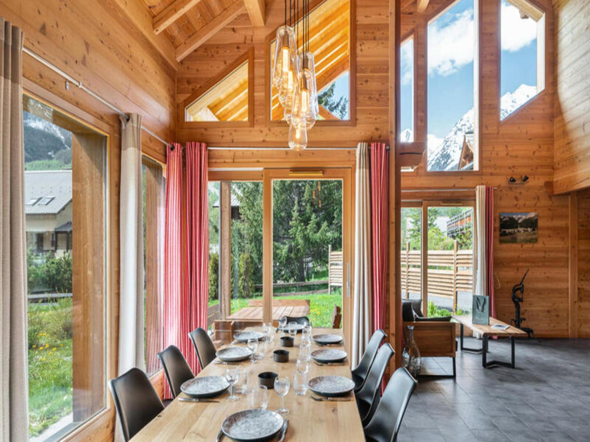 Ruim chalet voor 9 in Le Monêtier-les-Bains met tuin en bergzicht - foto 37