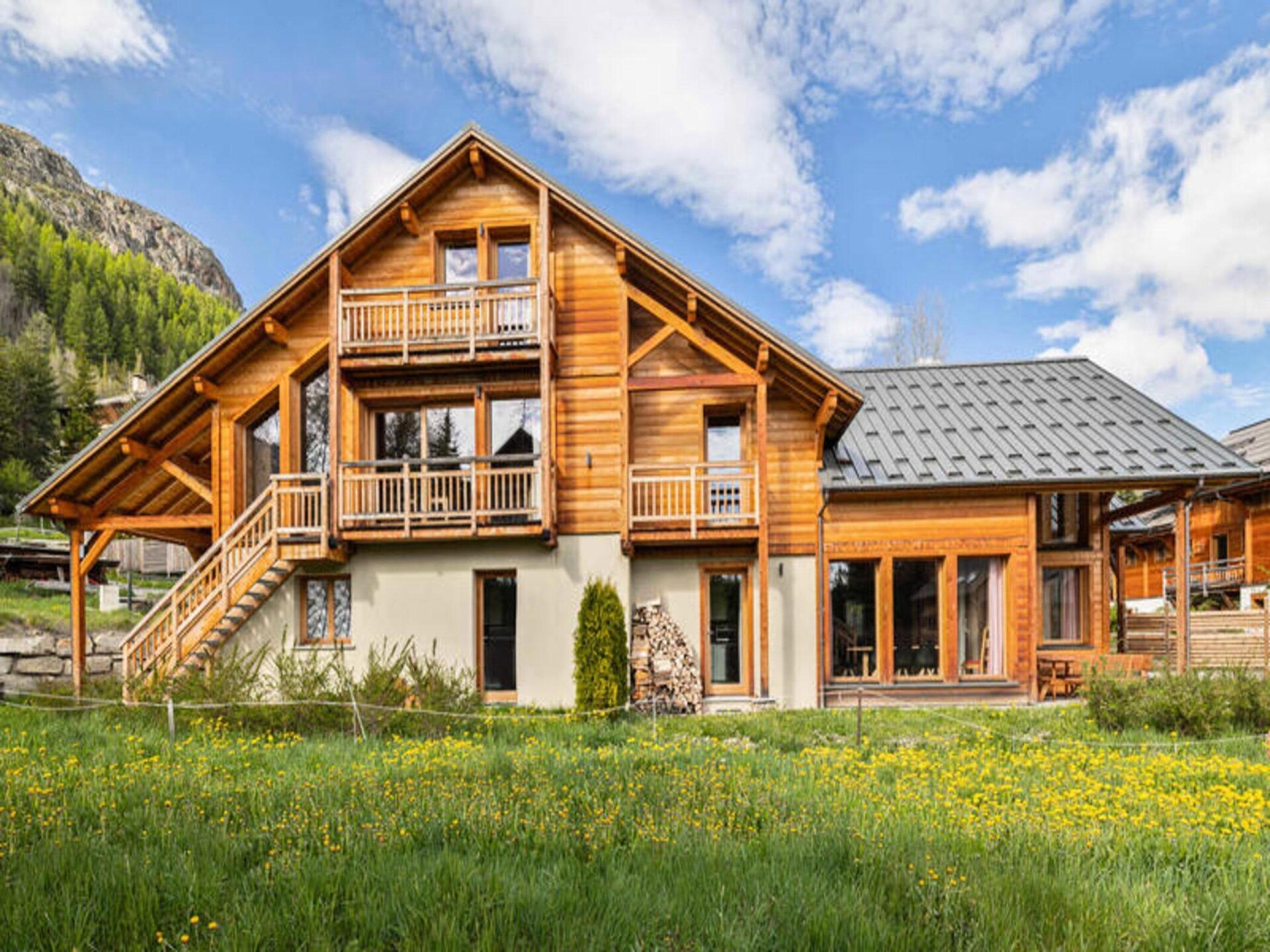 Ruim chalet voor 9 in Le Monêtier-les-Bains met tuin en bergzicht - foto 30