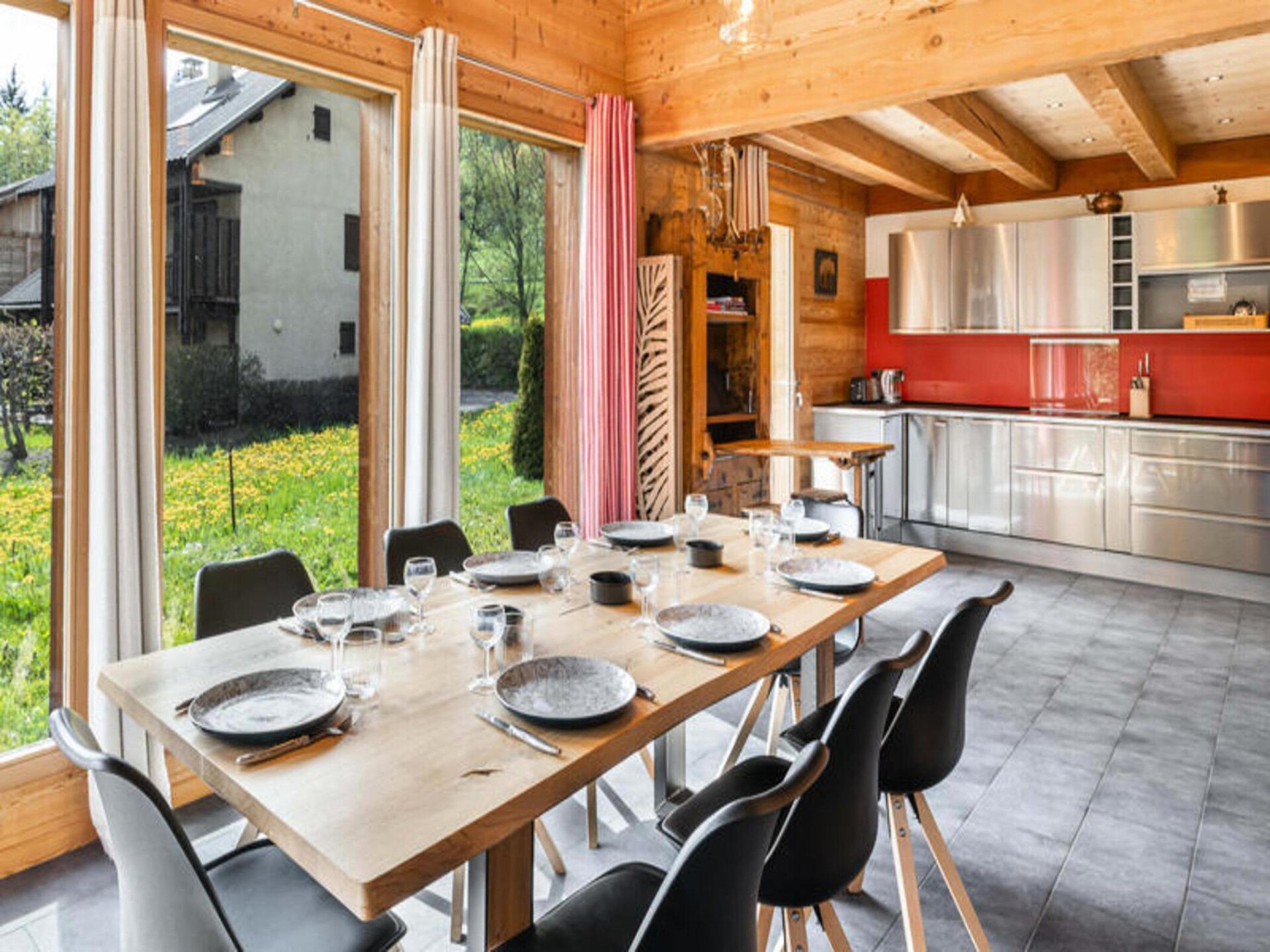 Ruim chalet voor 9 in Le Monêtier-les-Bains met tuin en bergzicht - foto 12