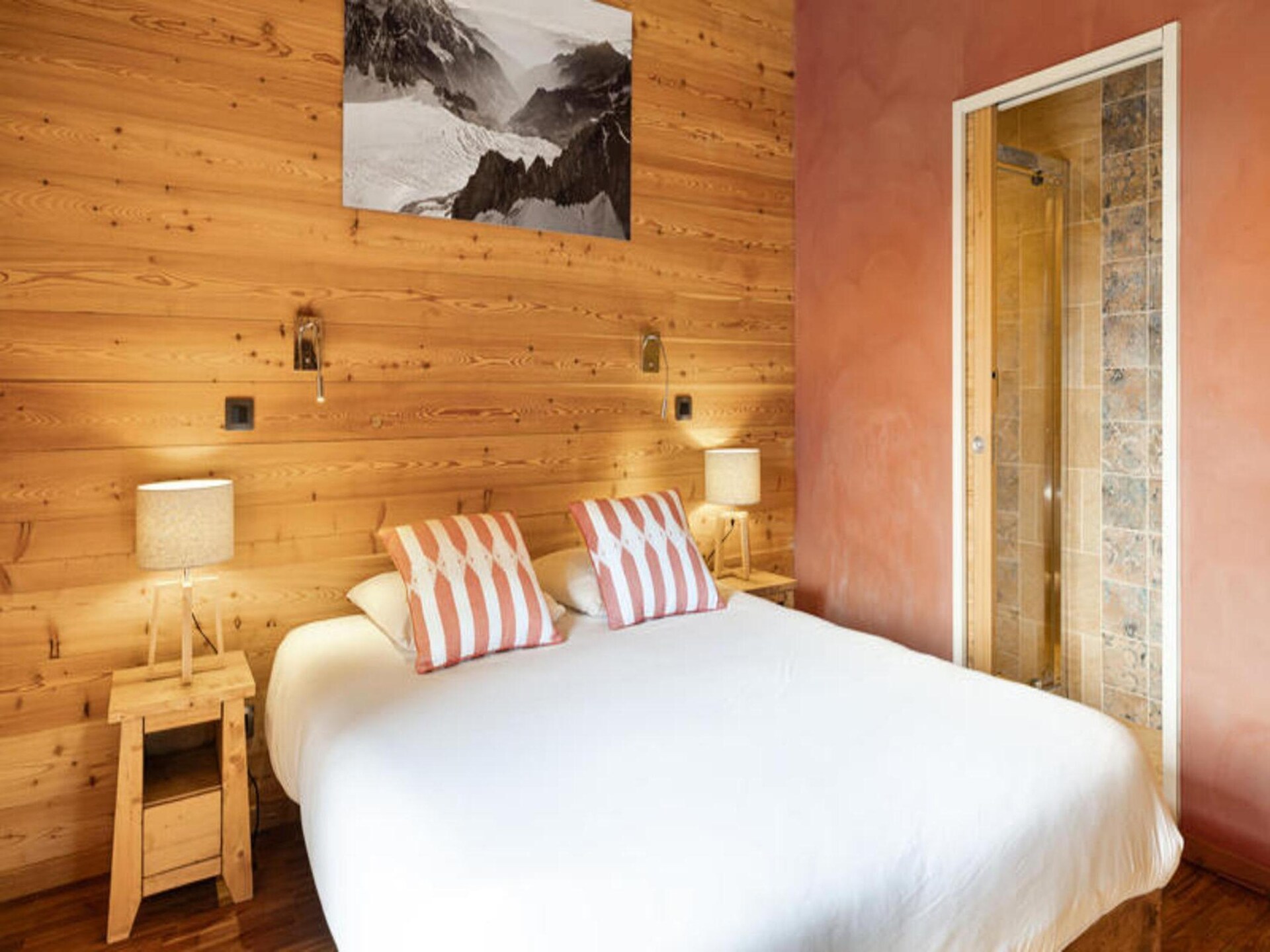Ruim chalet voor 9 in Le Monêtier-les-Bains met tuin en bergzicht - foto 4