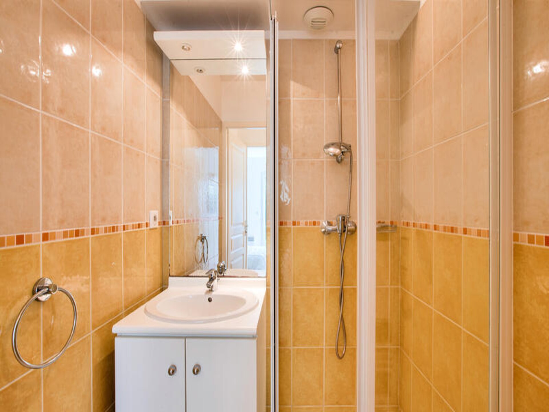 Ruim appartement in Soulac-sur-Mer met tuin, vlakbij de oceaan - foto 28