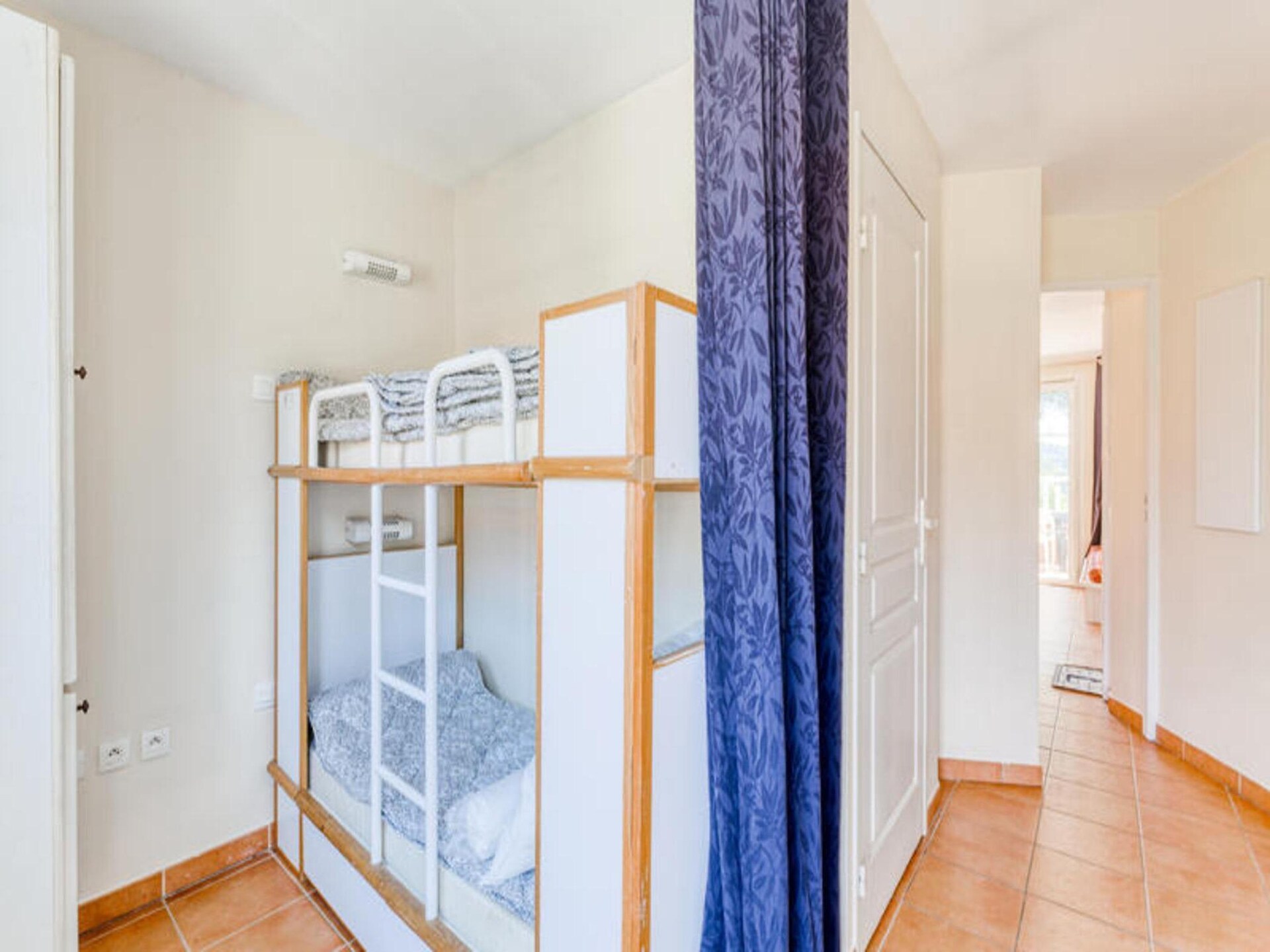 Knus appartement bij het meer op 4 km van de Middellandse Zee - foto 13