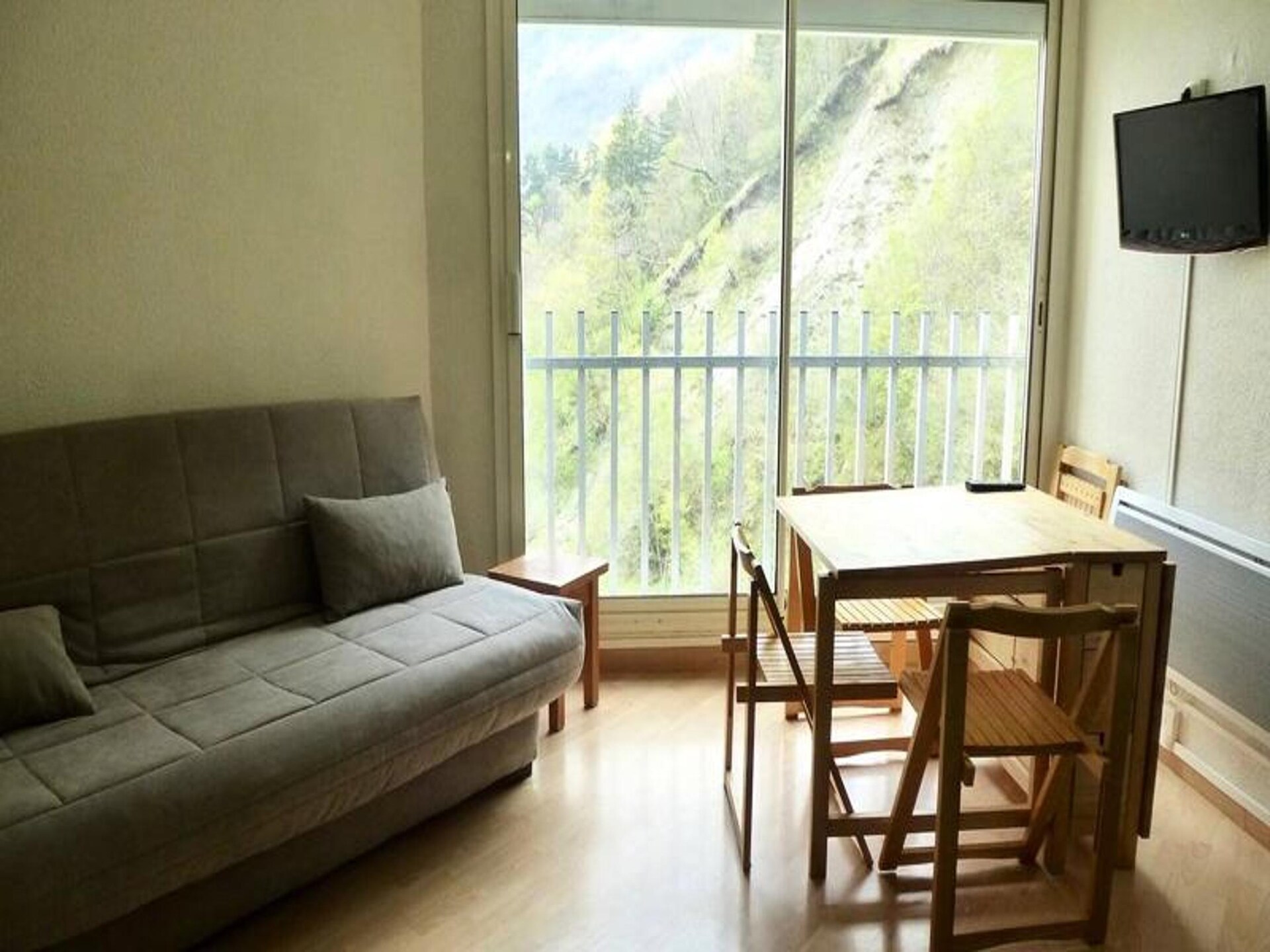 Knusse studio voor 4 op de bergflank in Barèges met uitzicht - foto 4