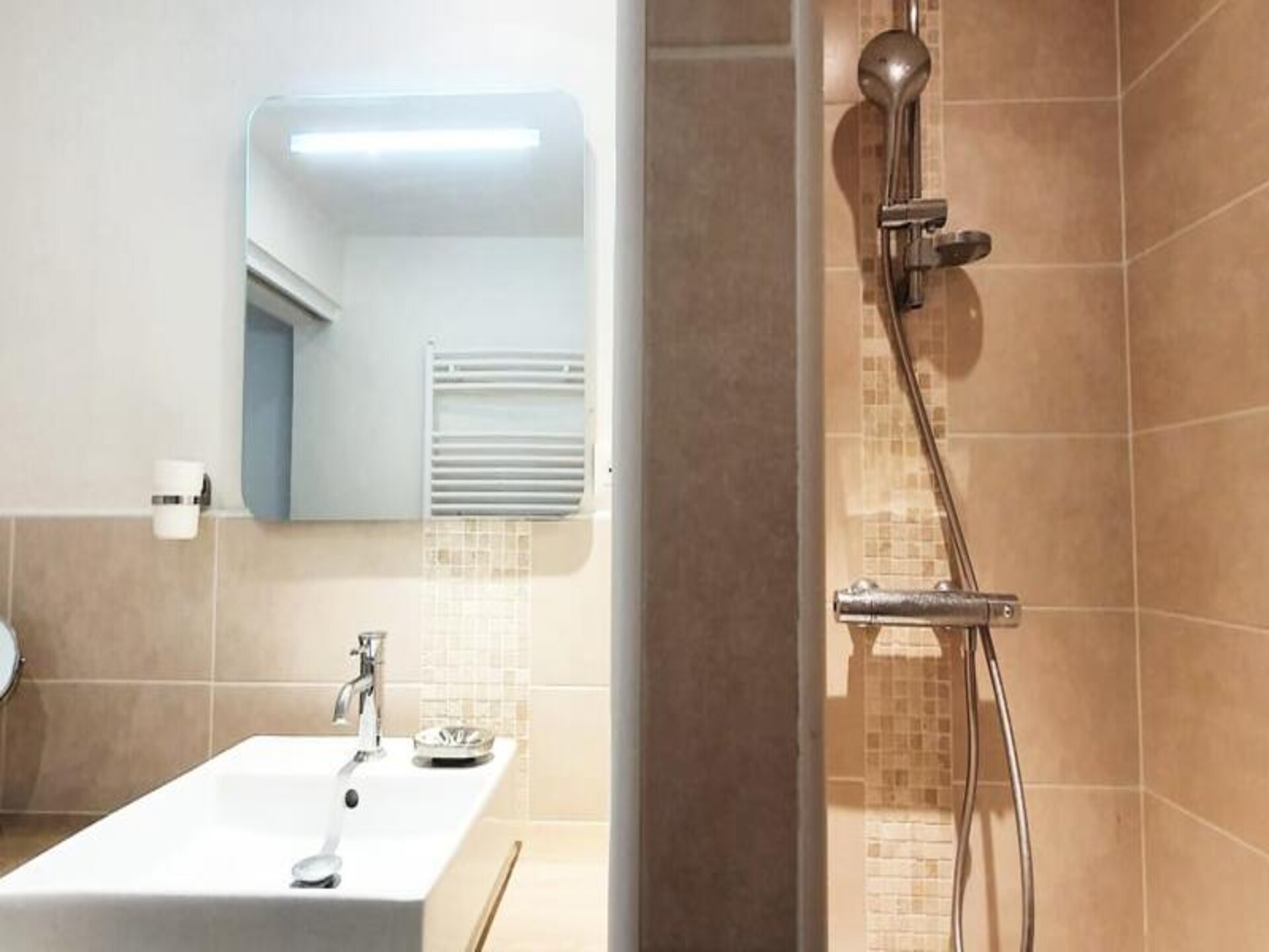 Stijlvol appartement in historisch St. Sauveur, Caen – vlakbij centrum - foto 7