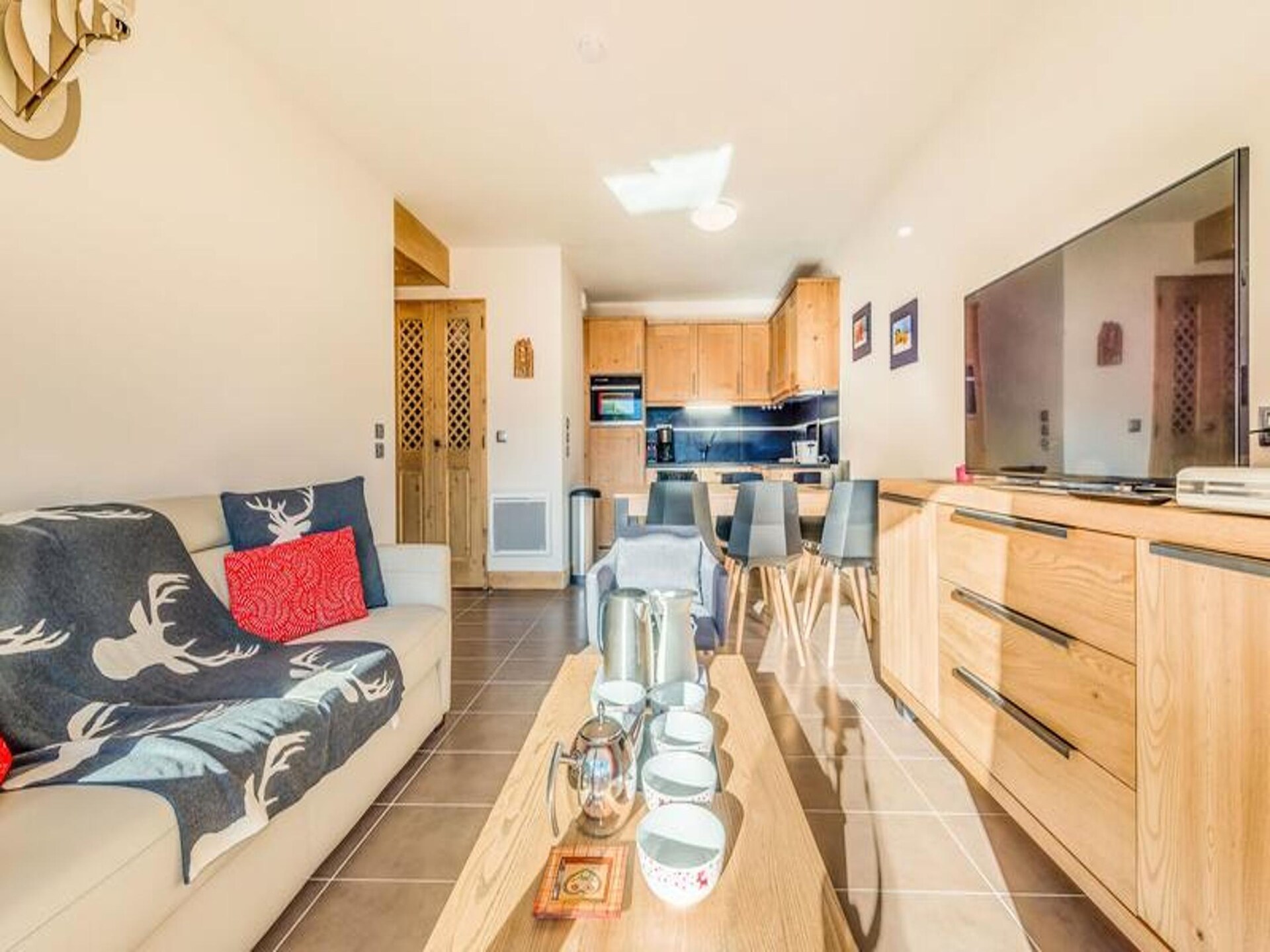Ruim 6-persoons appartement met zuidbalkon op 20 meter van de gondel - foto 4