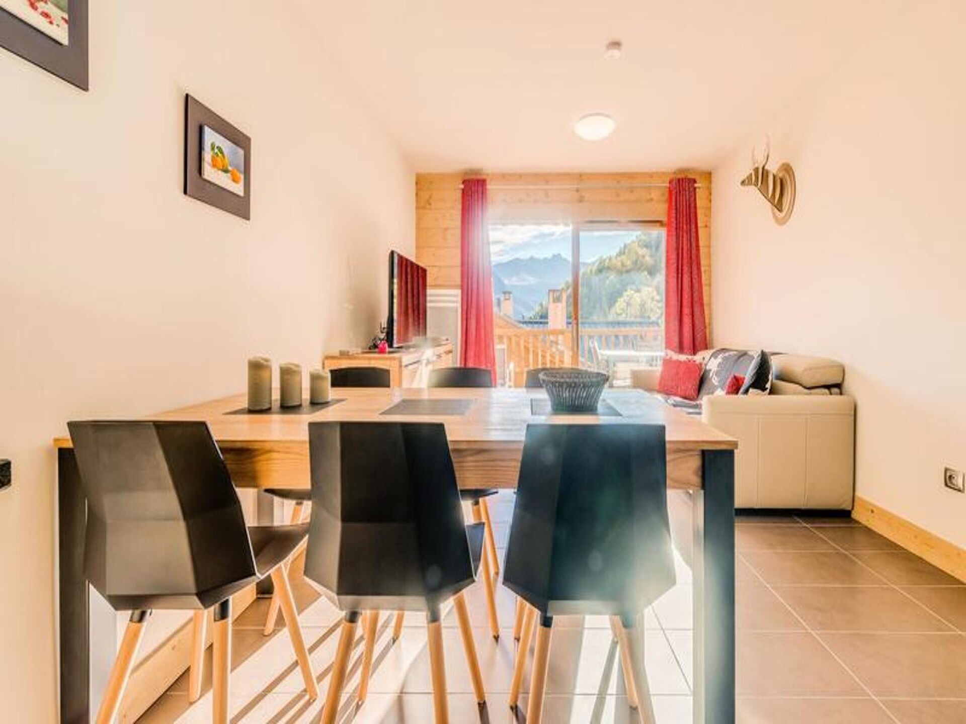 Ruim 6-persoons appartement met zuidbalkon op 20 meter van de gondel - foto 8