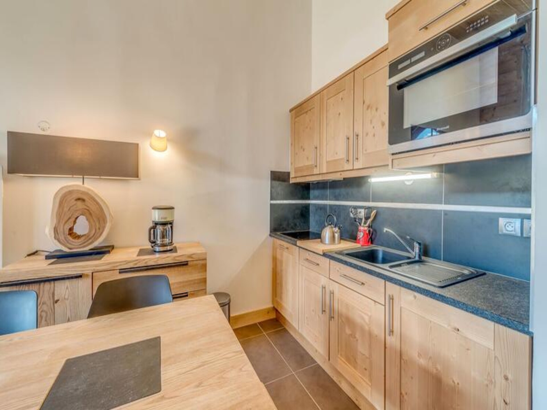 Riant 6-persoons appartement in Champagny-en-Vanoise, direct aan de gondel - foto 13