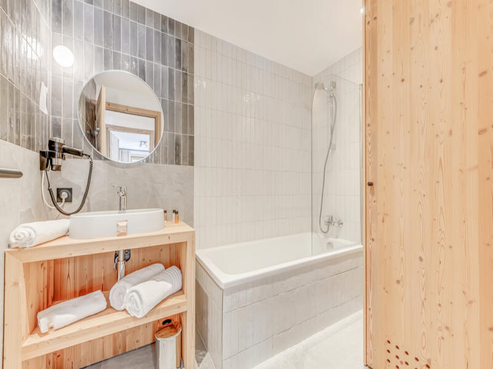 Nieuw 4-sterrenappartement in Champagny en Vanoise met zwembad en sauna - foto 24