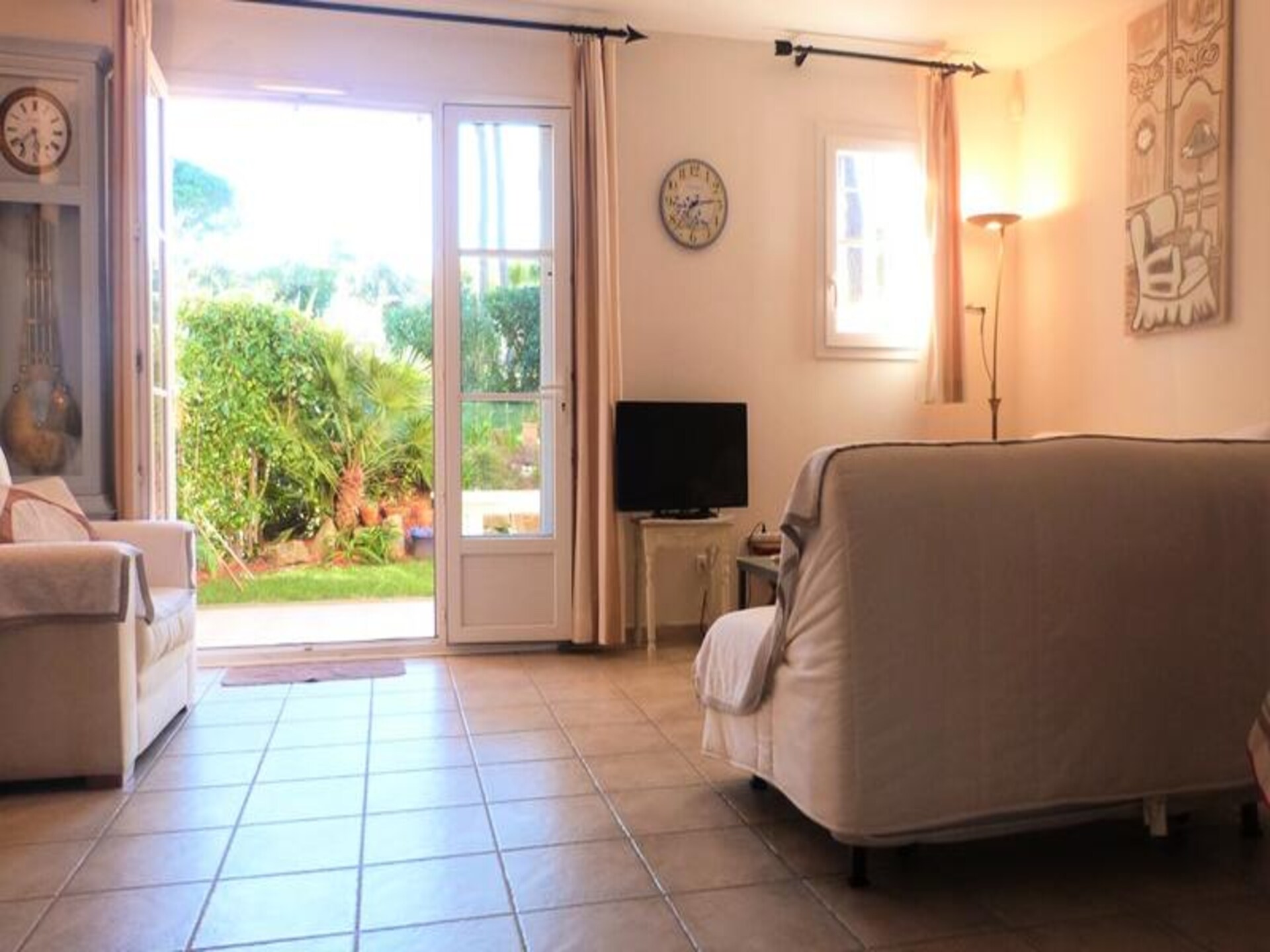Ruim halfvrijstaand vakantiehuis voor 7 personen met tuin, vlakbij Saint-Tropez - foto 4