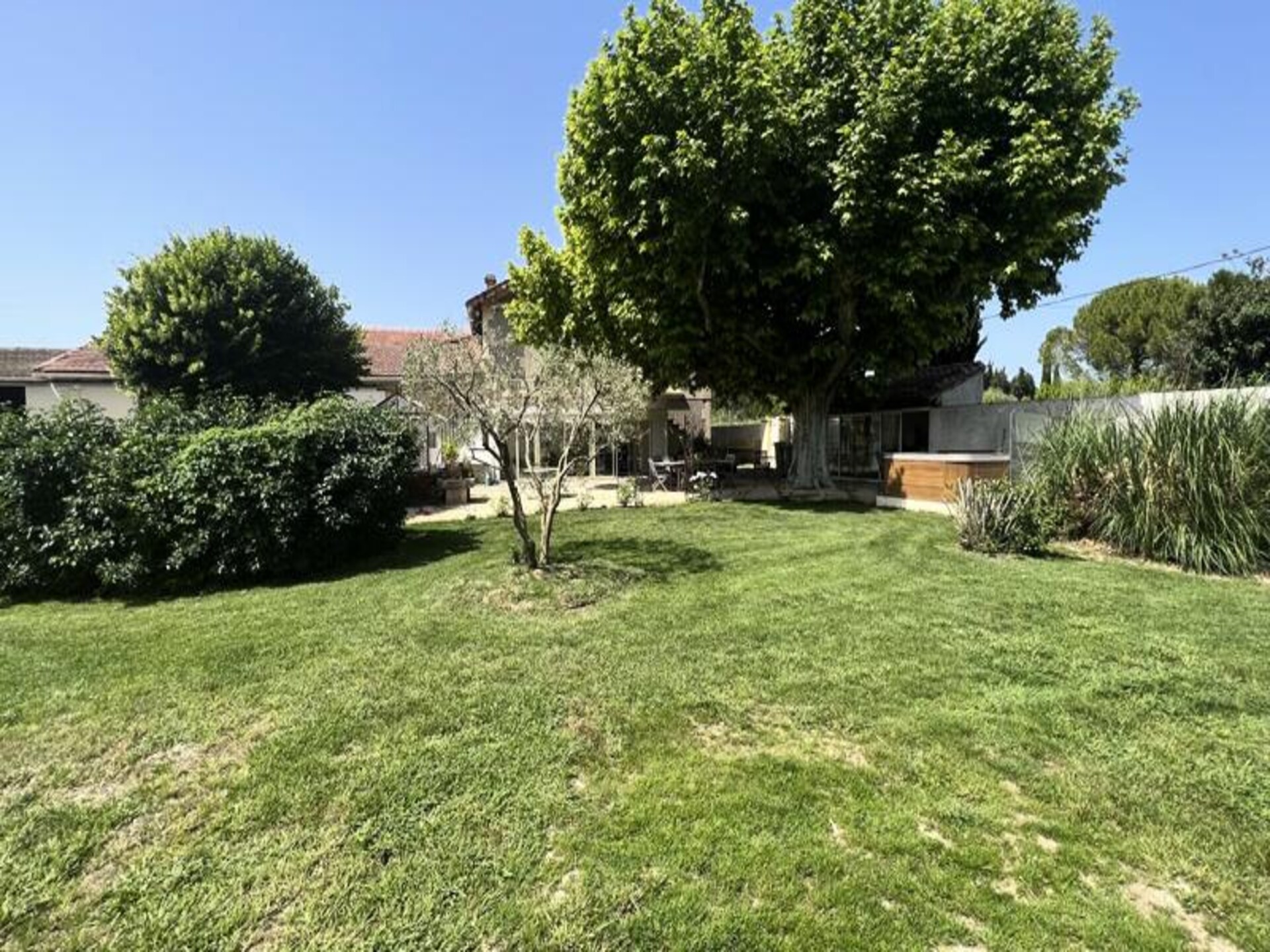 Charmant appartement met tuin in hartje Isle-sur-la-Sorgue, 85m² - foto 8