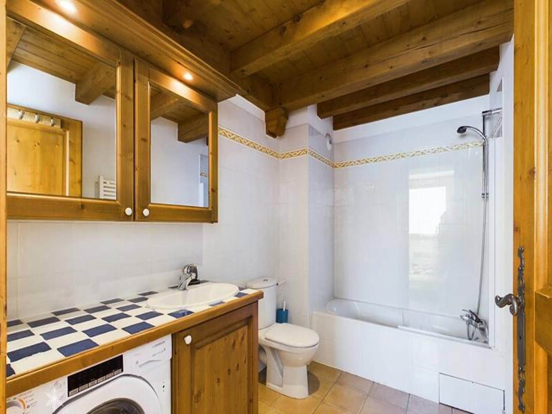 Ruim 10-persoons appartement in Montvalezan, 150m van de skilift - foto 22