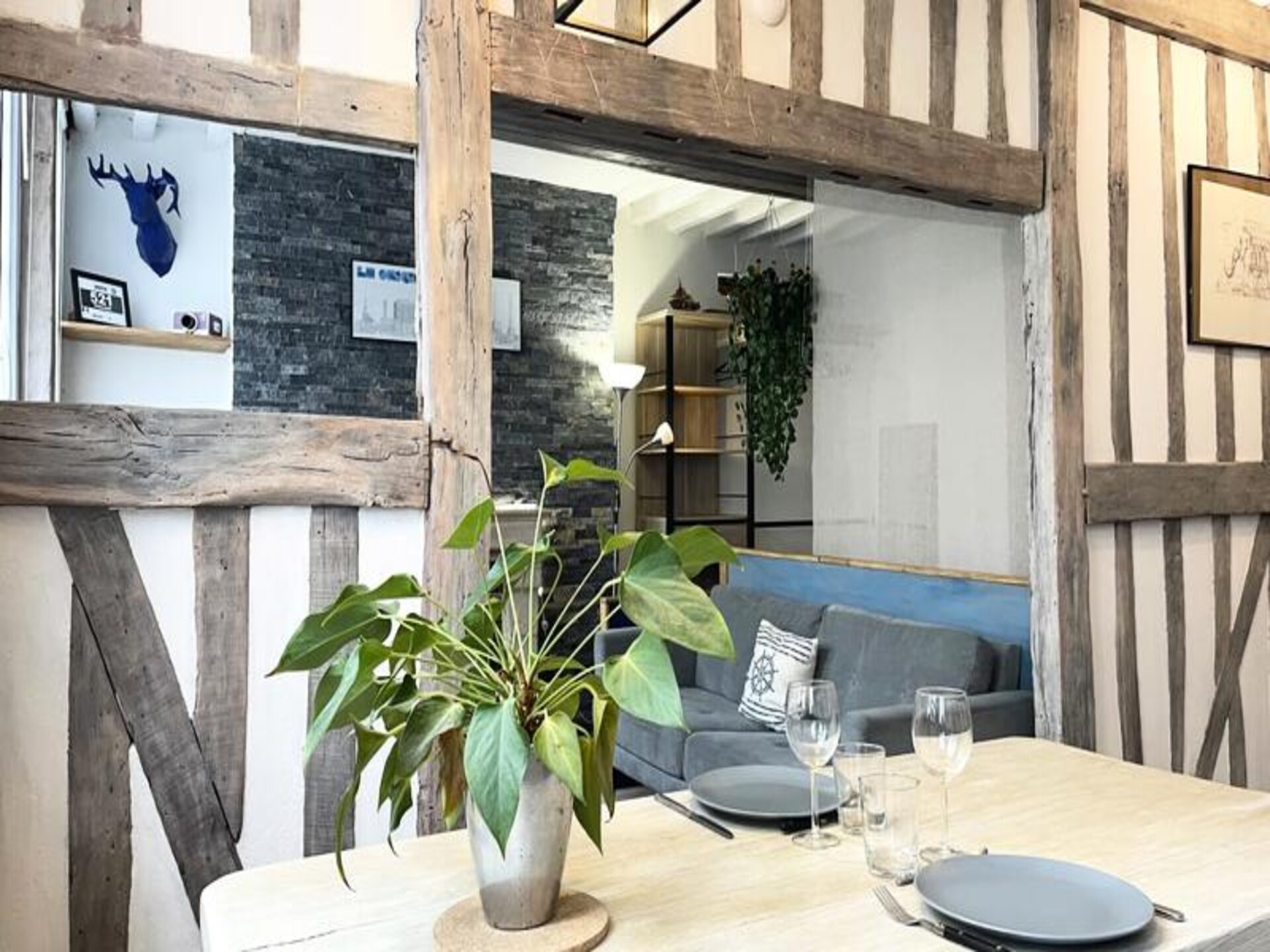 L'île Enchantée: Sfeervol appartement in monumentaal pand op Île Saint-François - foto 10