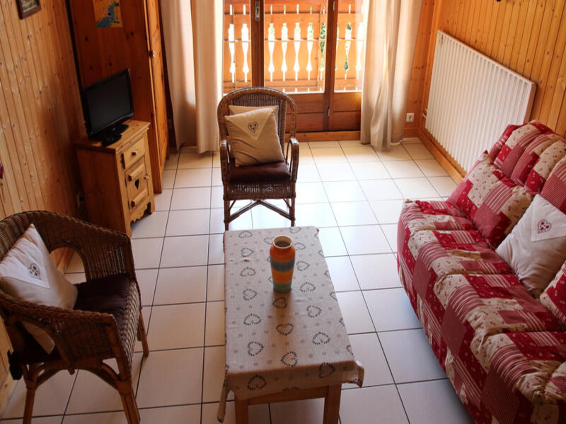 Ruim appartement 6 personen in hartje Les Carroz met zuidbalkon - foto 9