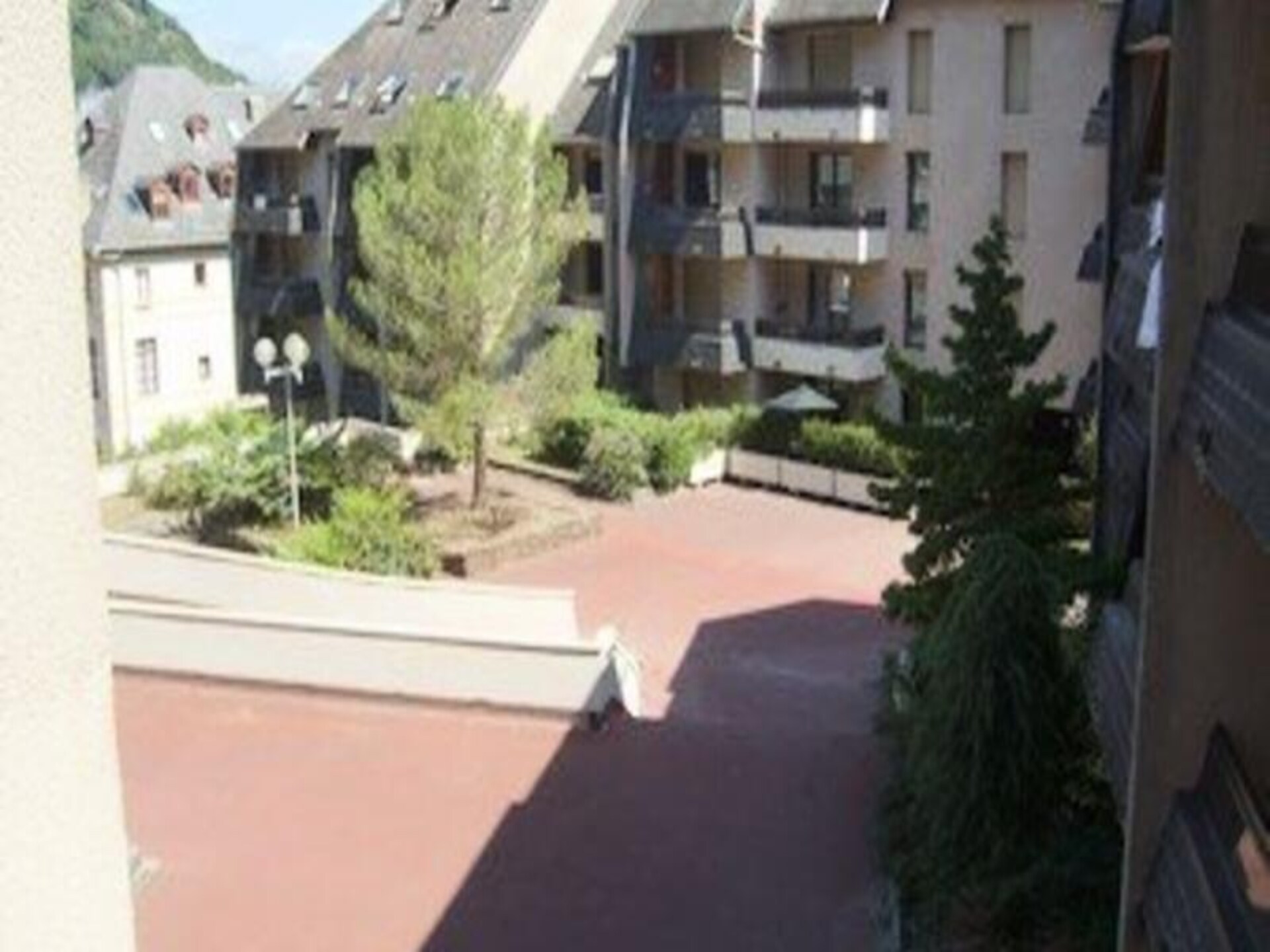 Studio met balkon in centrum Bagnères-de-Luchon, vlakbij de gondel - foto 1