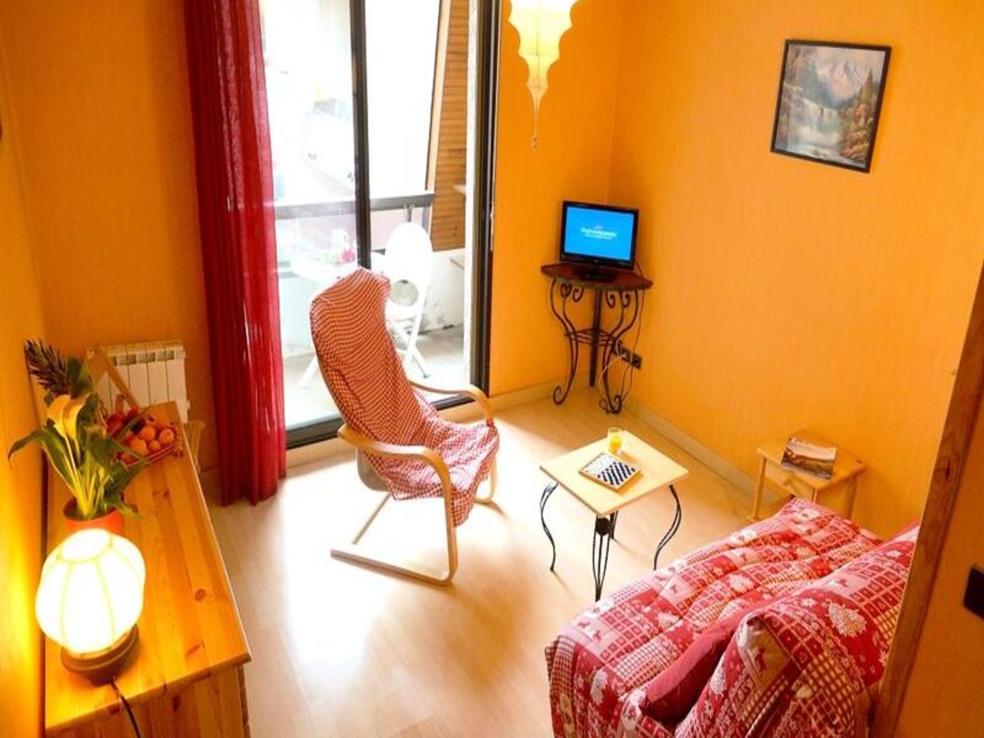 Studio met balkon in centrum Bagnères-de-Luchon, vlakbij de gondel - foto 4