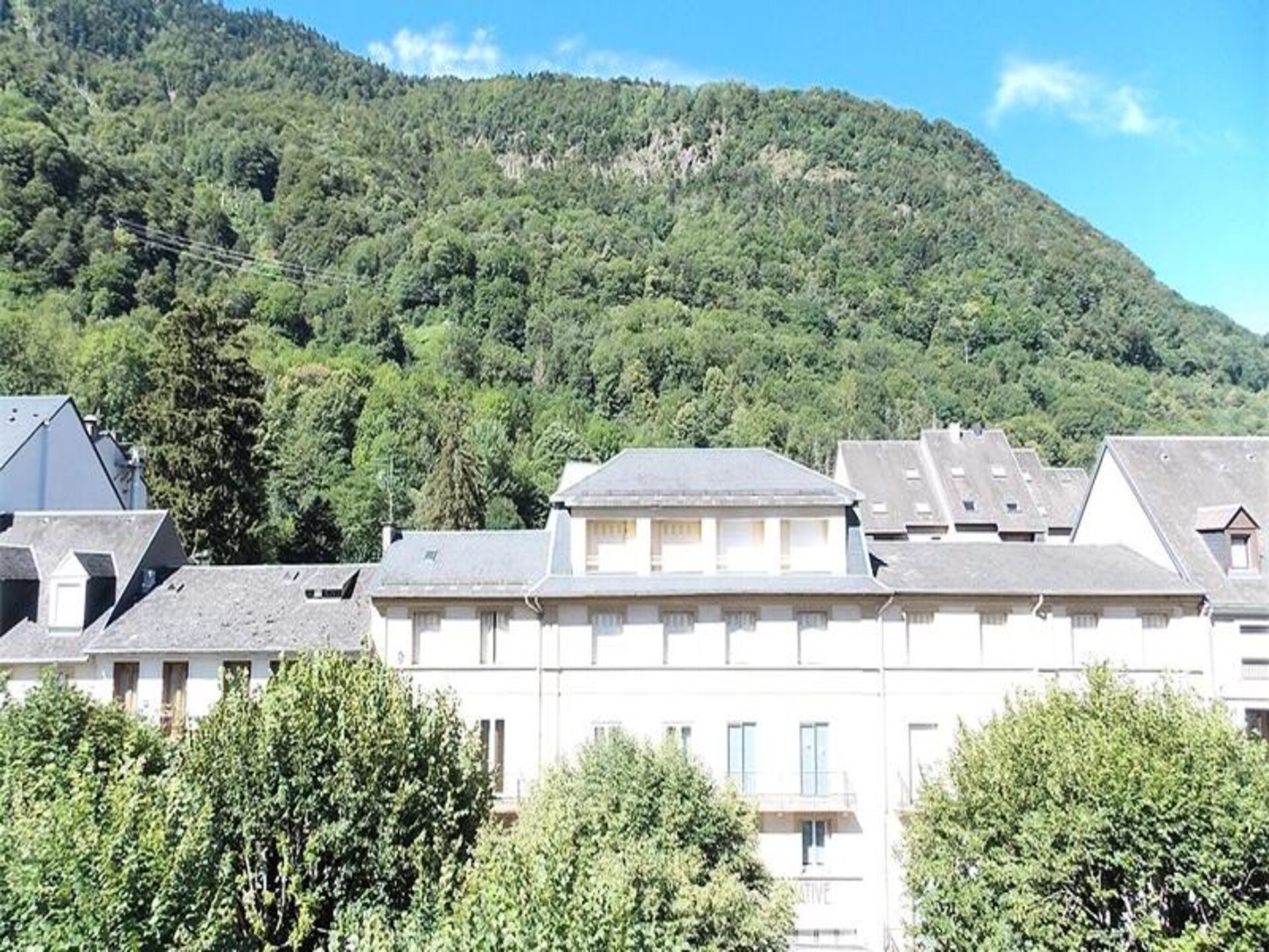 Zonnig appartement in Bagnères-de-Luchon met tuin op het zuiden - foto 3