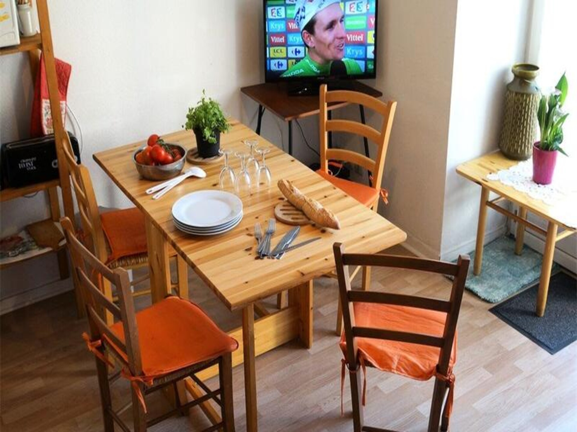 Zonnig appartement in Bagnères-de-Luchon met tuin op het zuiden - foto 7