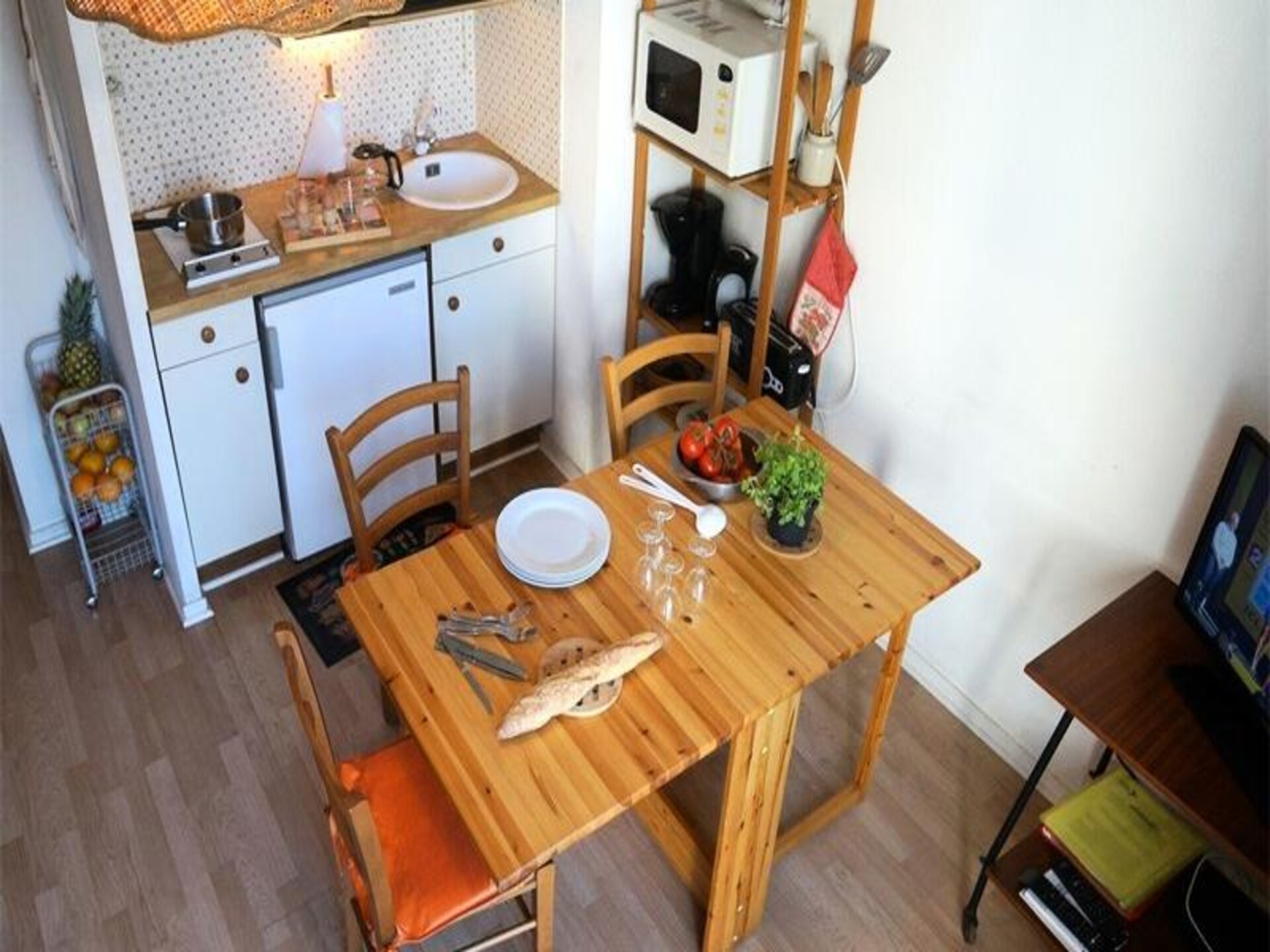 Zonnig appartement in Bagnères-de-Luchon met tuin op het zuiden - foto 9