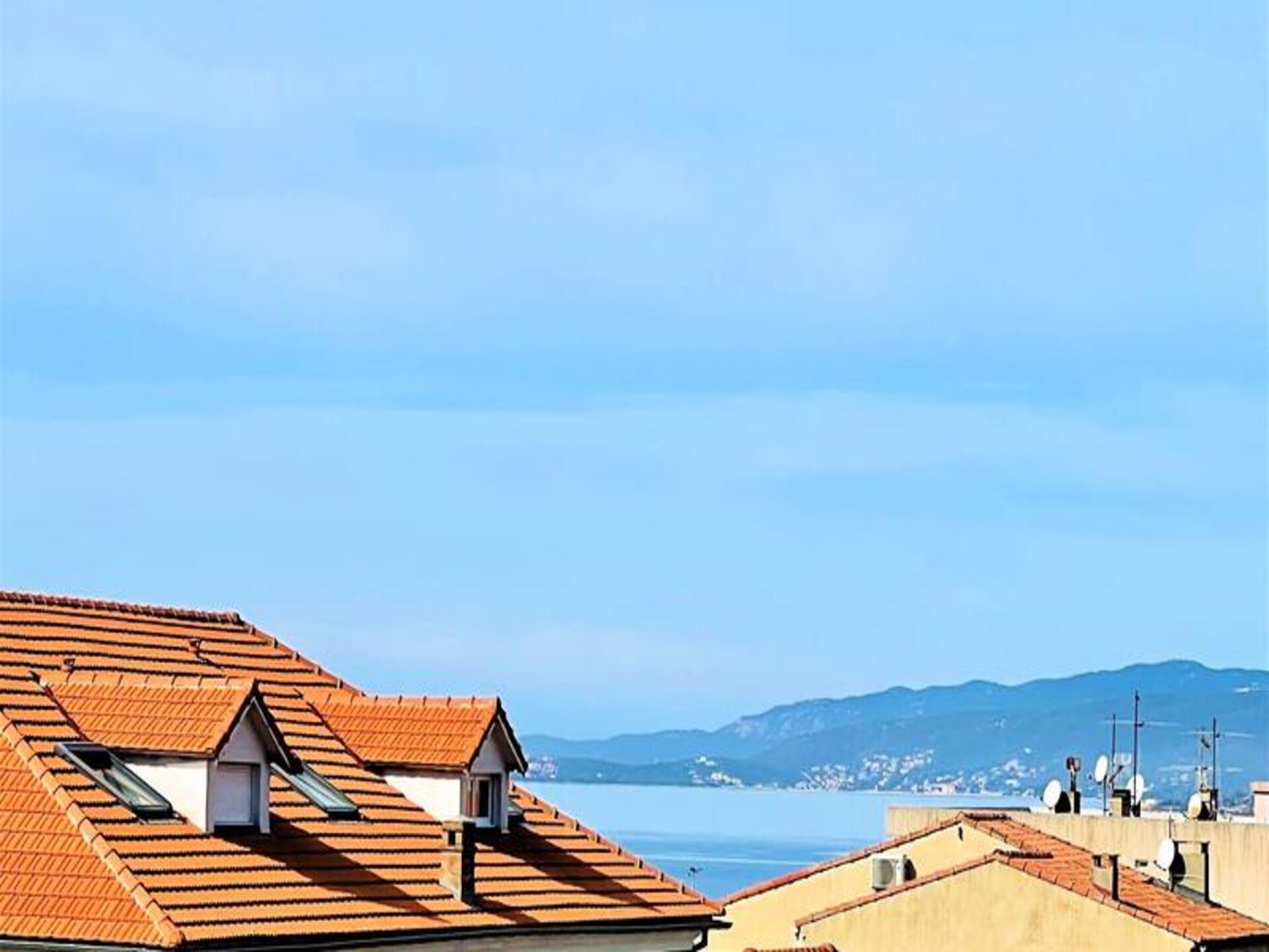 Licht appartement in Propriano met airco, vlakbij centrum en strand - foto 12