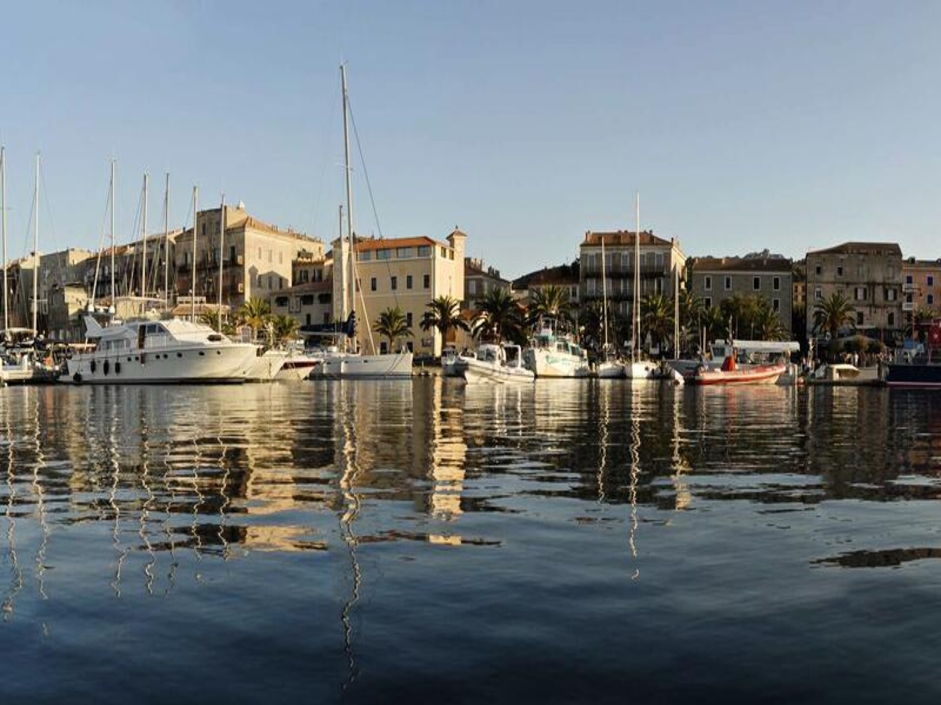 Licht appartement in Propriano met airco, vlakbij centrum en strand - foto 16