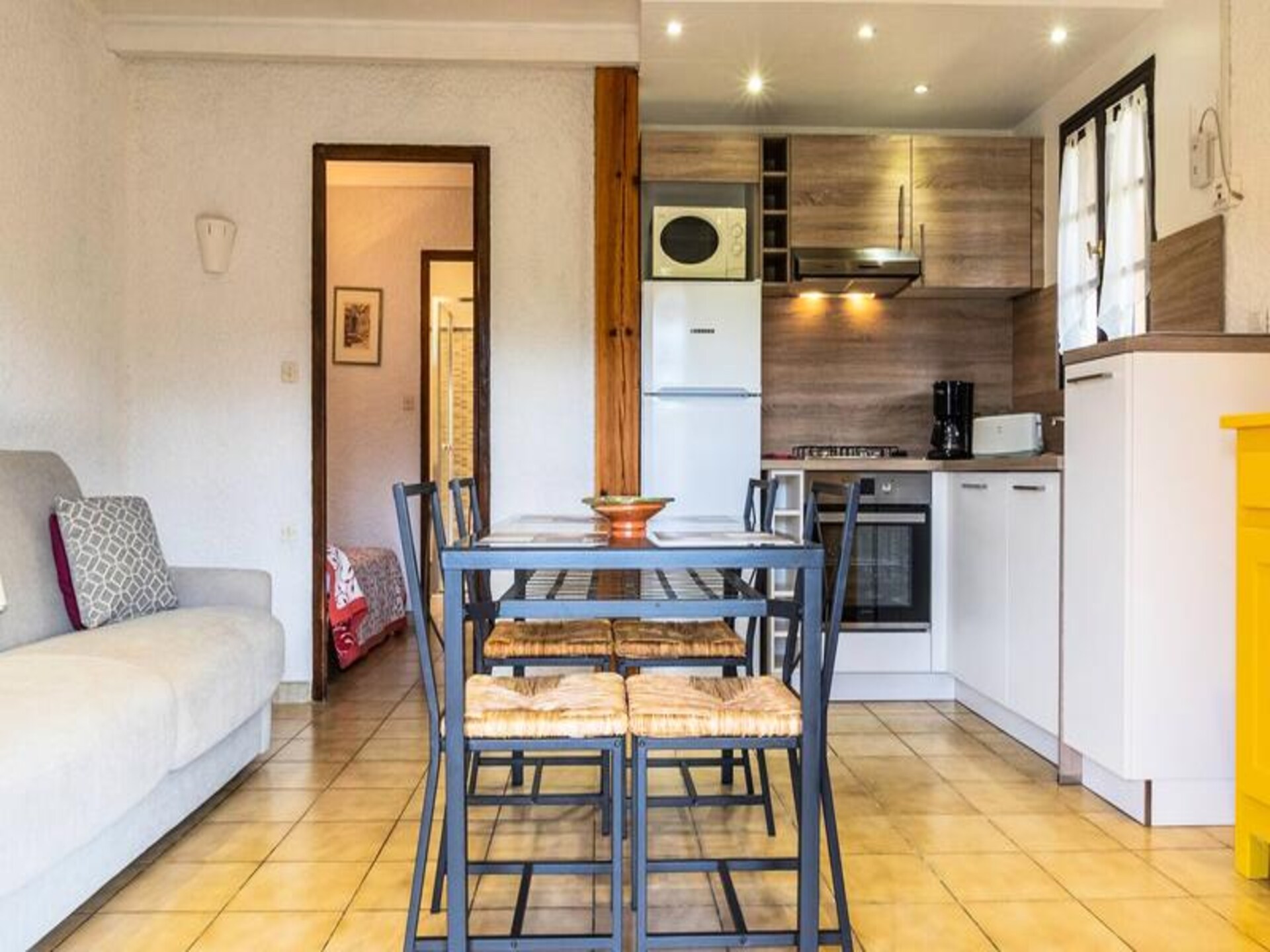 Licht appartement in Propriano met uitzicht op zee, tuin en zwembad - foto 2