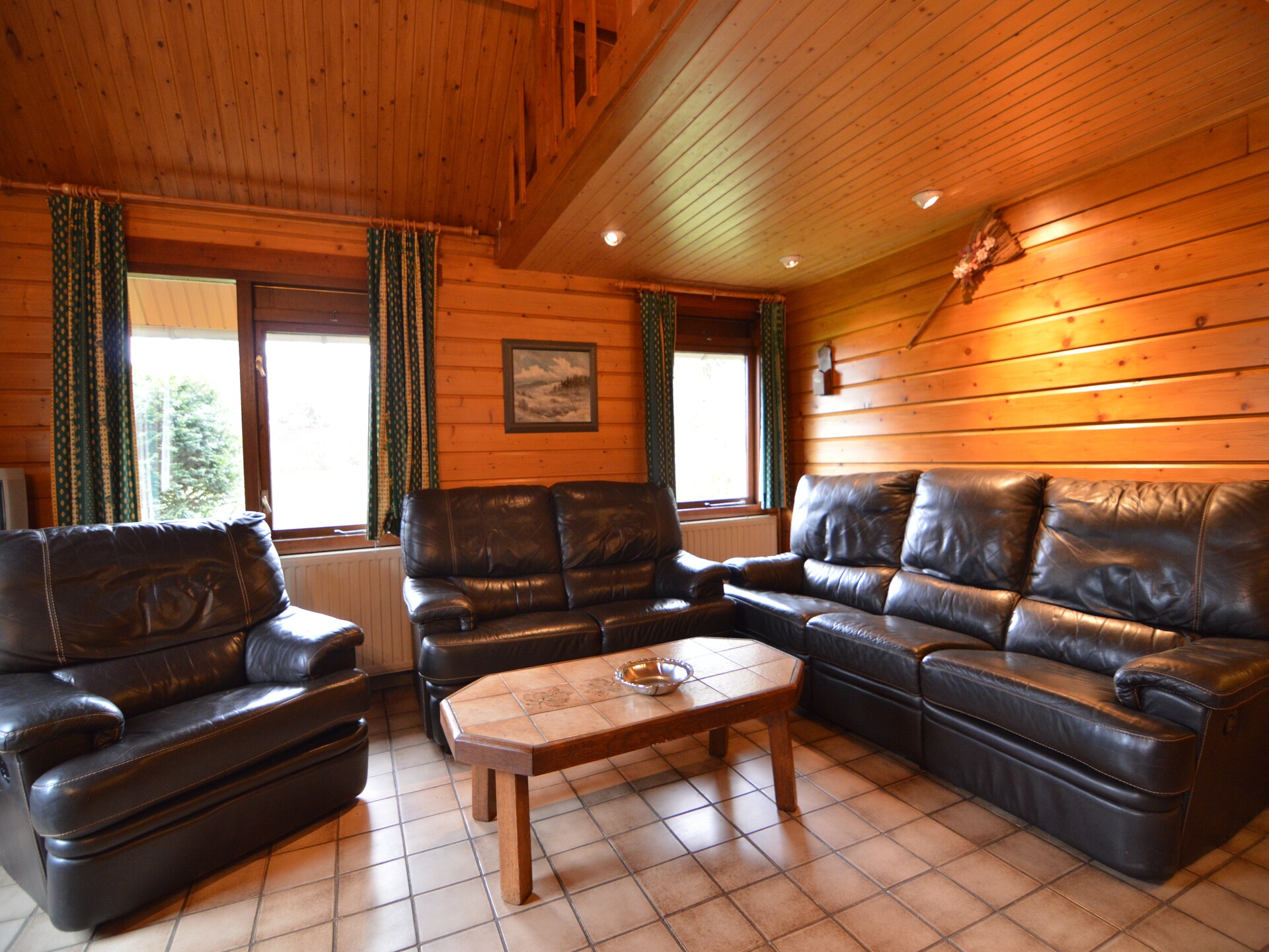 Op 1,0 km van de piste: Ruim chalet Névada voor 8 personen in Ovifat - foto 4