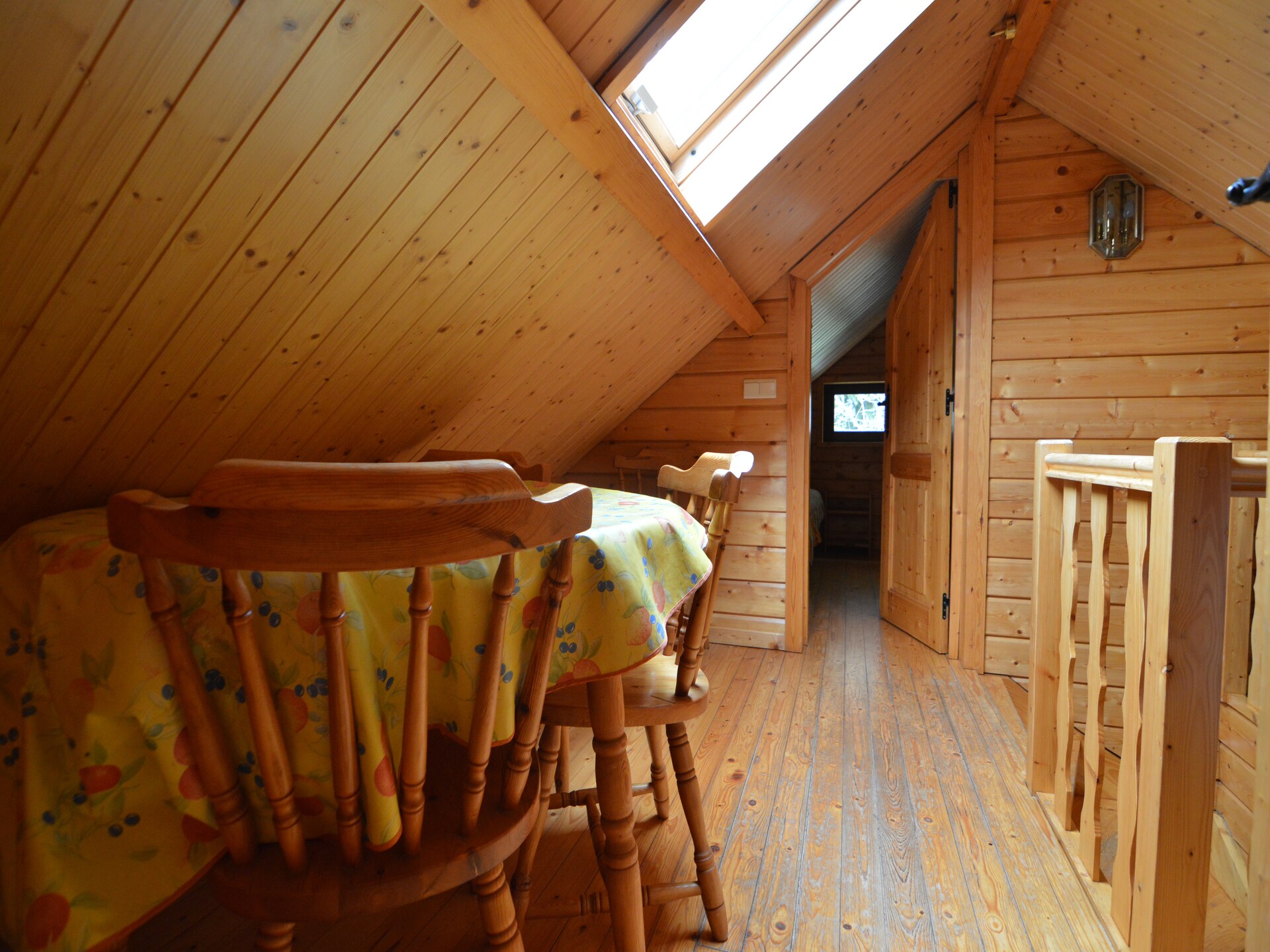 Op 1,0 km van de piste: Ruim chalet Névada voor 8 personen in Ovifat - foto 13