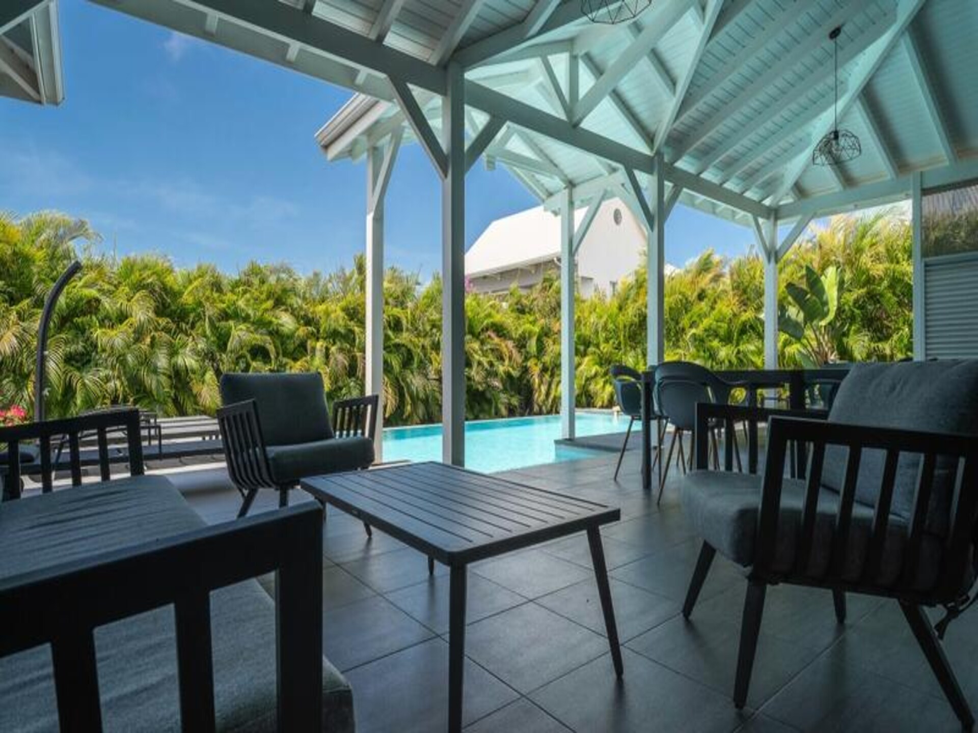 Luxe villa met 4 suites, privézwembad en tuin op 3 minuten van het strand - foto 5