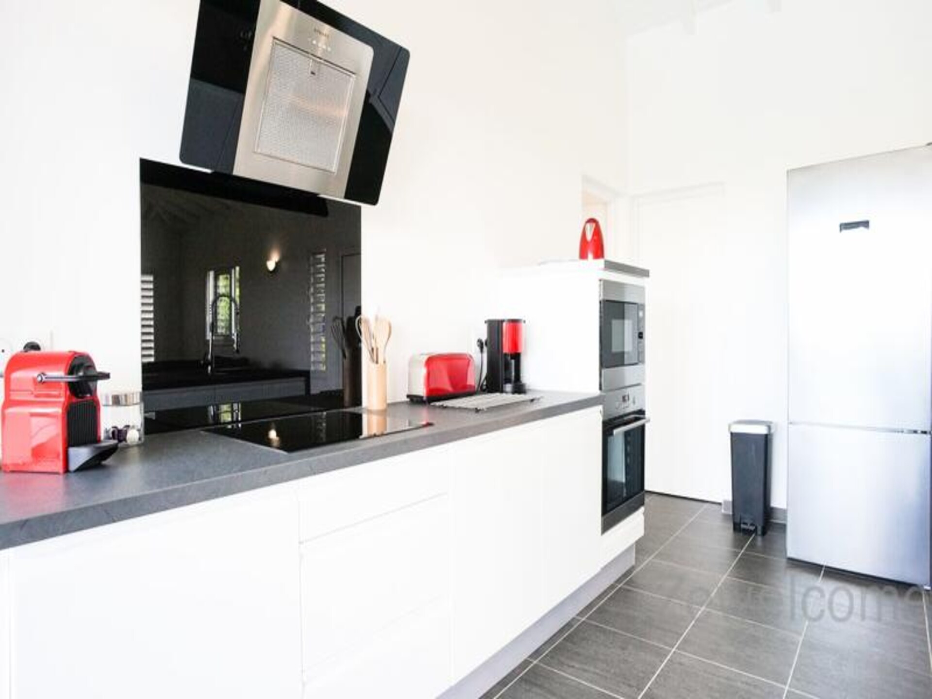 Luxe villa met 4 suites, privézwembad en tuin op 3 minuten van het strand - foto 10