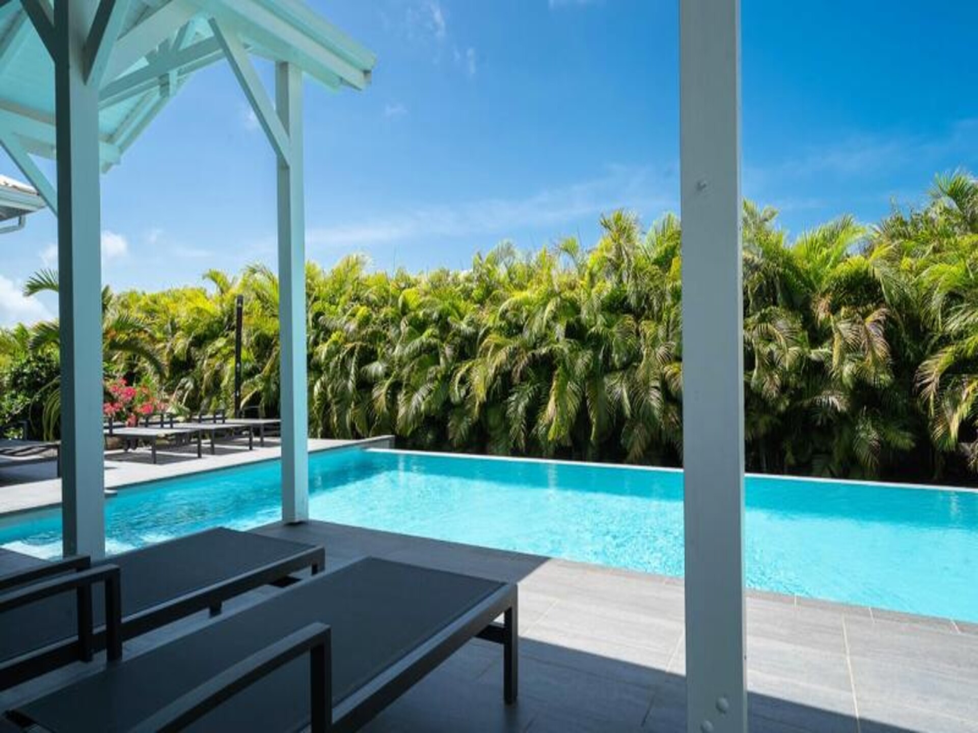 Luxe villa met 4 suites, privézwembad en tuin op 3 minuten van het strand - foto 26