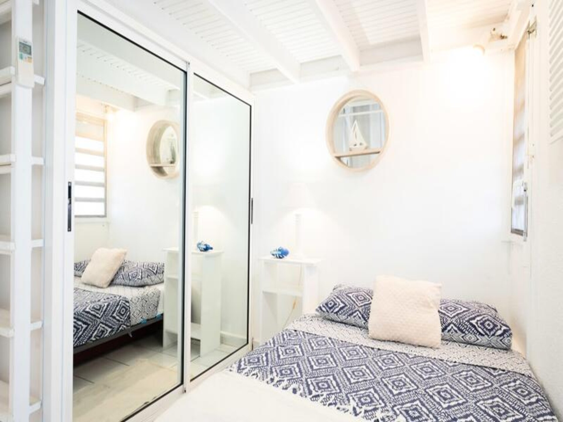 Licht appartement aan jachthaven Saint-François met zwembaden - foto 13