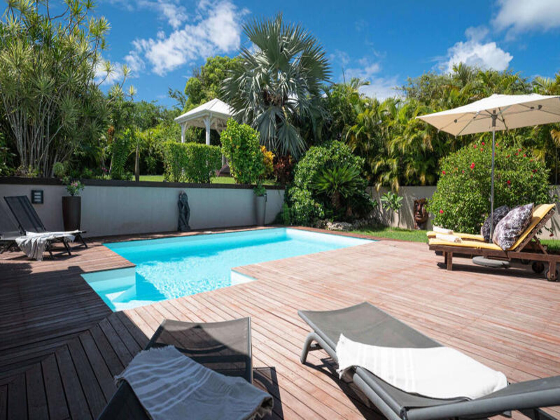 Luxe villa met privézwembad en jacuzzi op loopafstand van strand Saint-François - foto 2