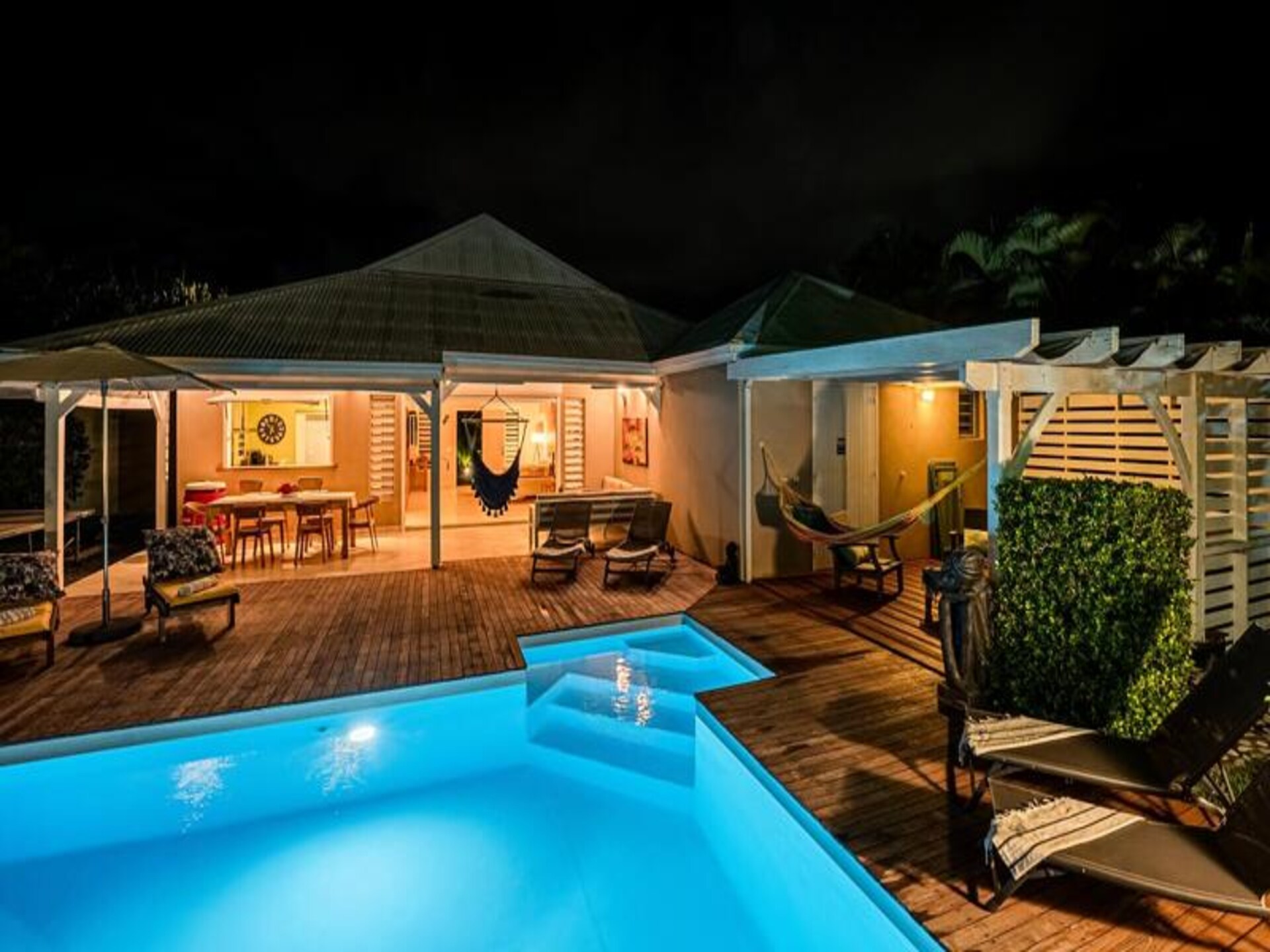 Luxe villa met privézwembad en jacuzzi op loopafstand van strand Saint-François - foto 4