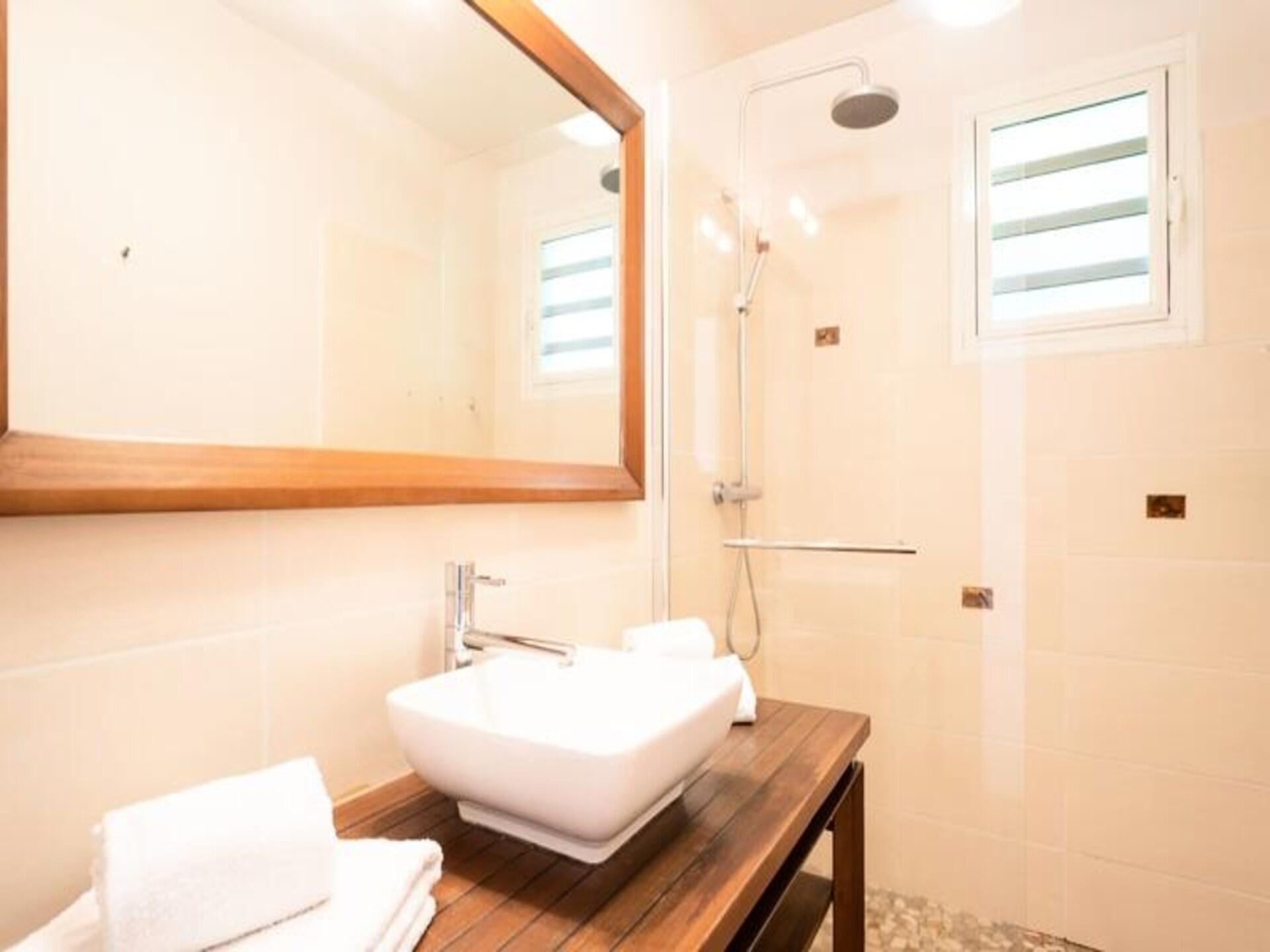 Luxe villa met privézwembad en jacuzzi op loopafstand van strand Saint-François - foto 40