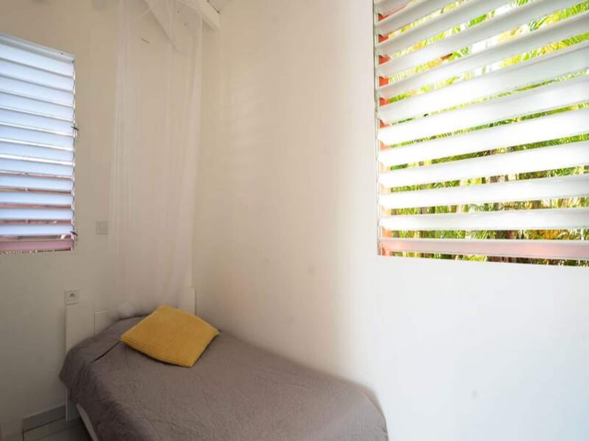 Intieme bungalow met privézwembad op 5 minuten van strand en centrum Saint-François - foto 13