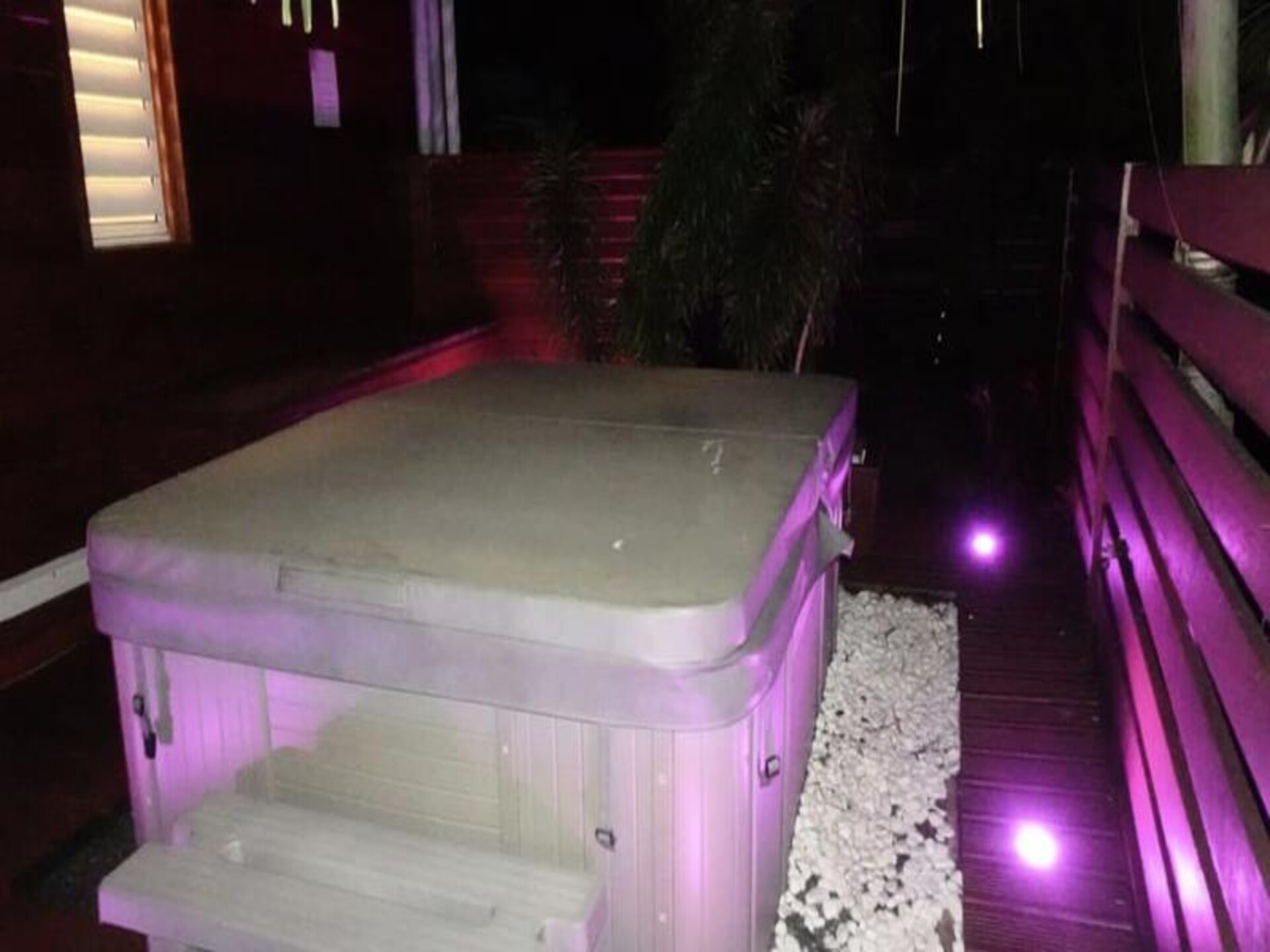 Sfeervol appartement met tuin in Saint François, vlakbij het strand - foto 10
