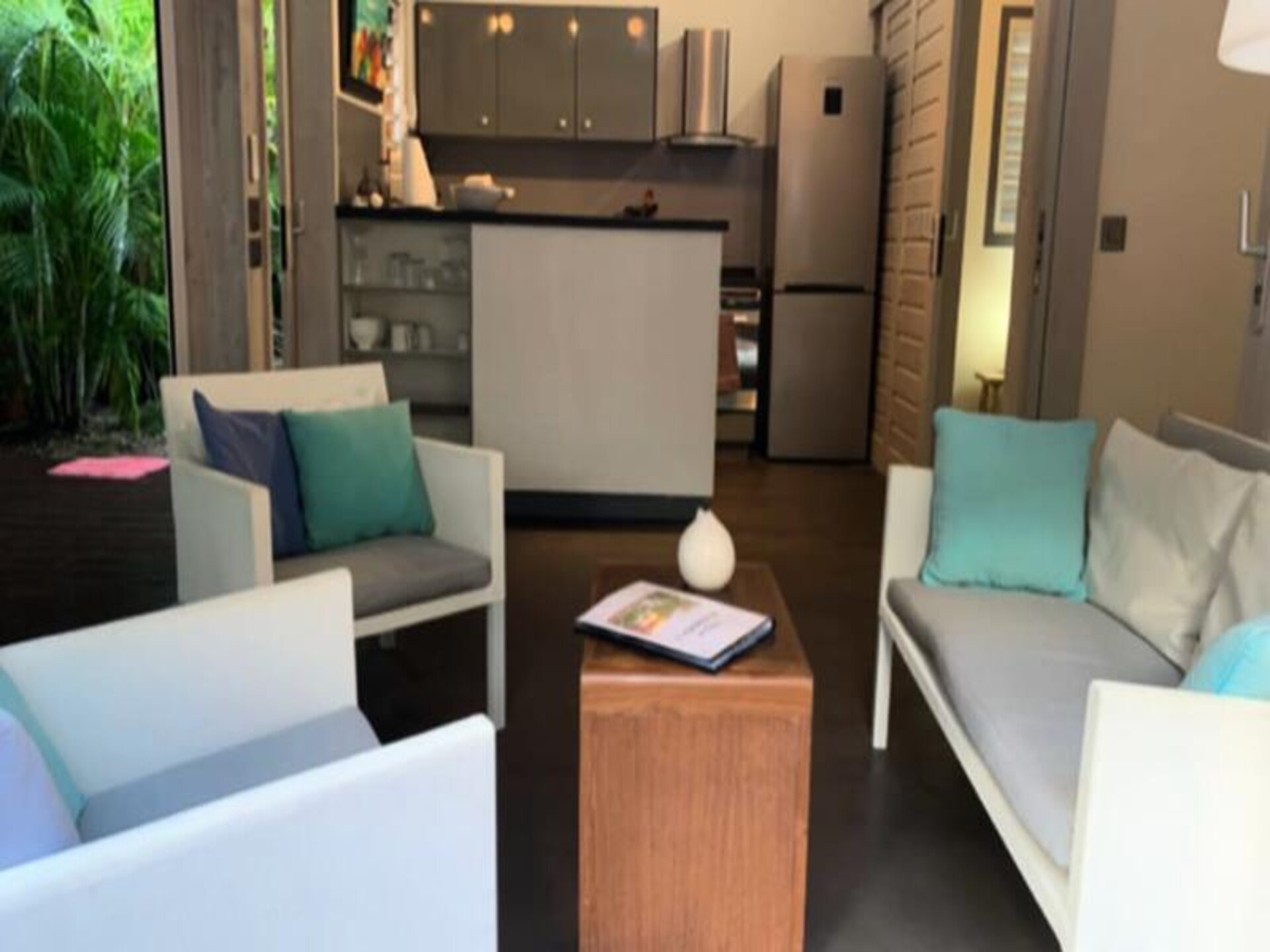 Sfeervol appartement met tuin in Saint François, vlakbij het strand - foto 12