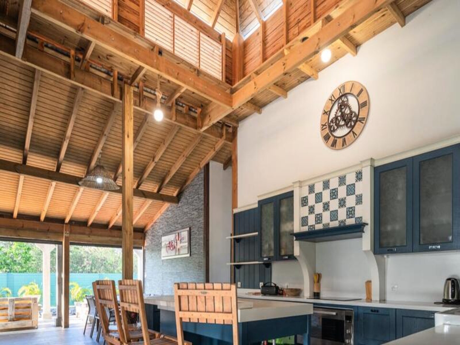 Villa Des Rochers: Unieke woning met natuurlijk zwembad op 3 km van strand - foto 4