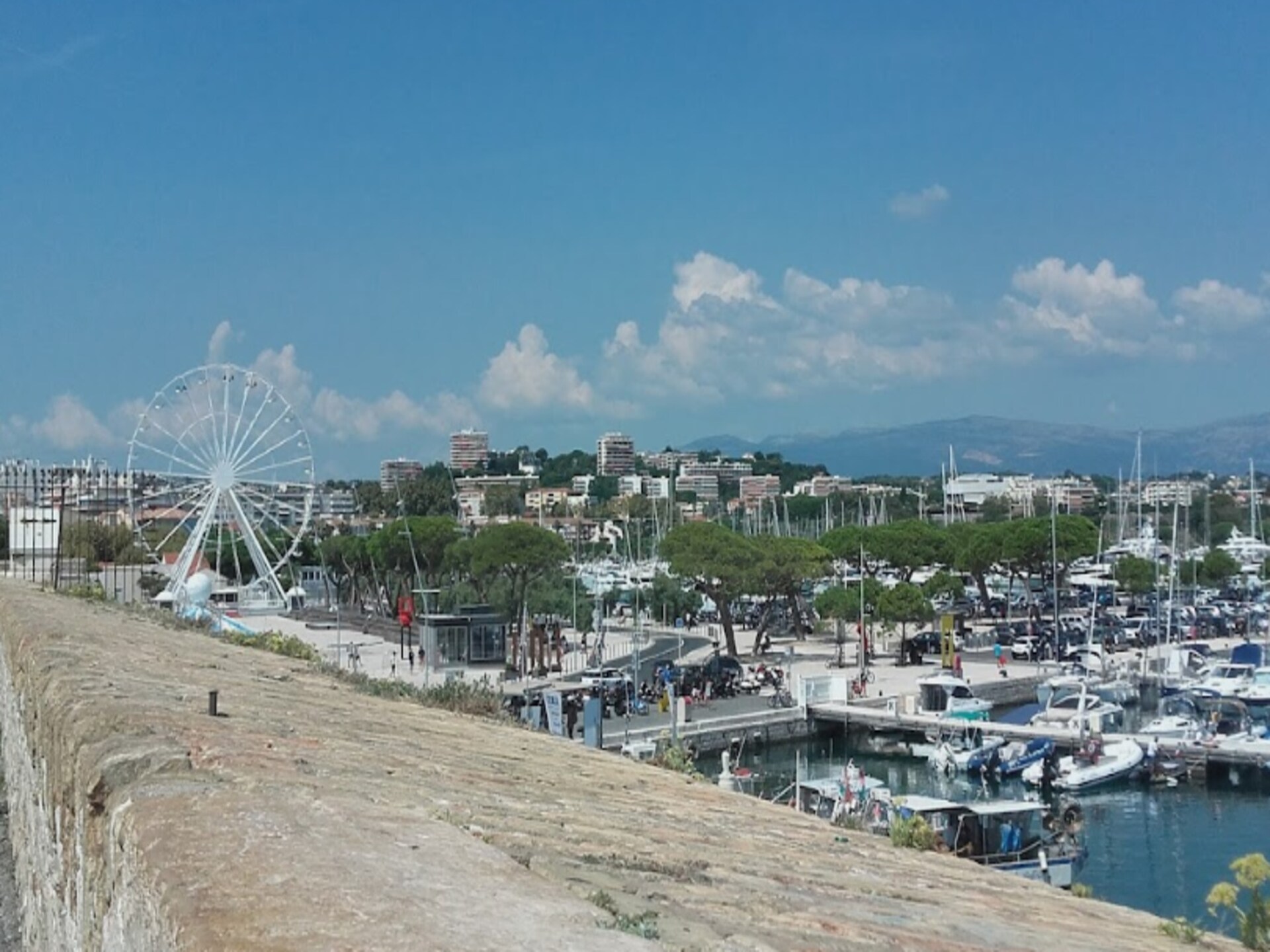 Ruim appartement voor 6 personen nabij strand en baai in Saint-Raphaël - foto 31